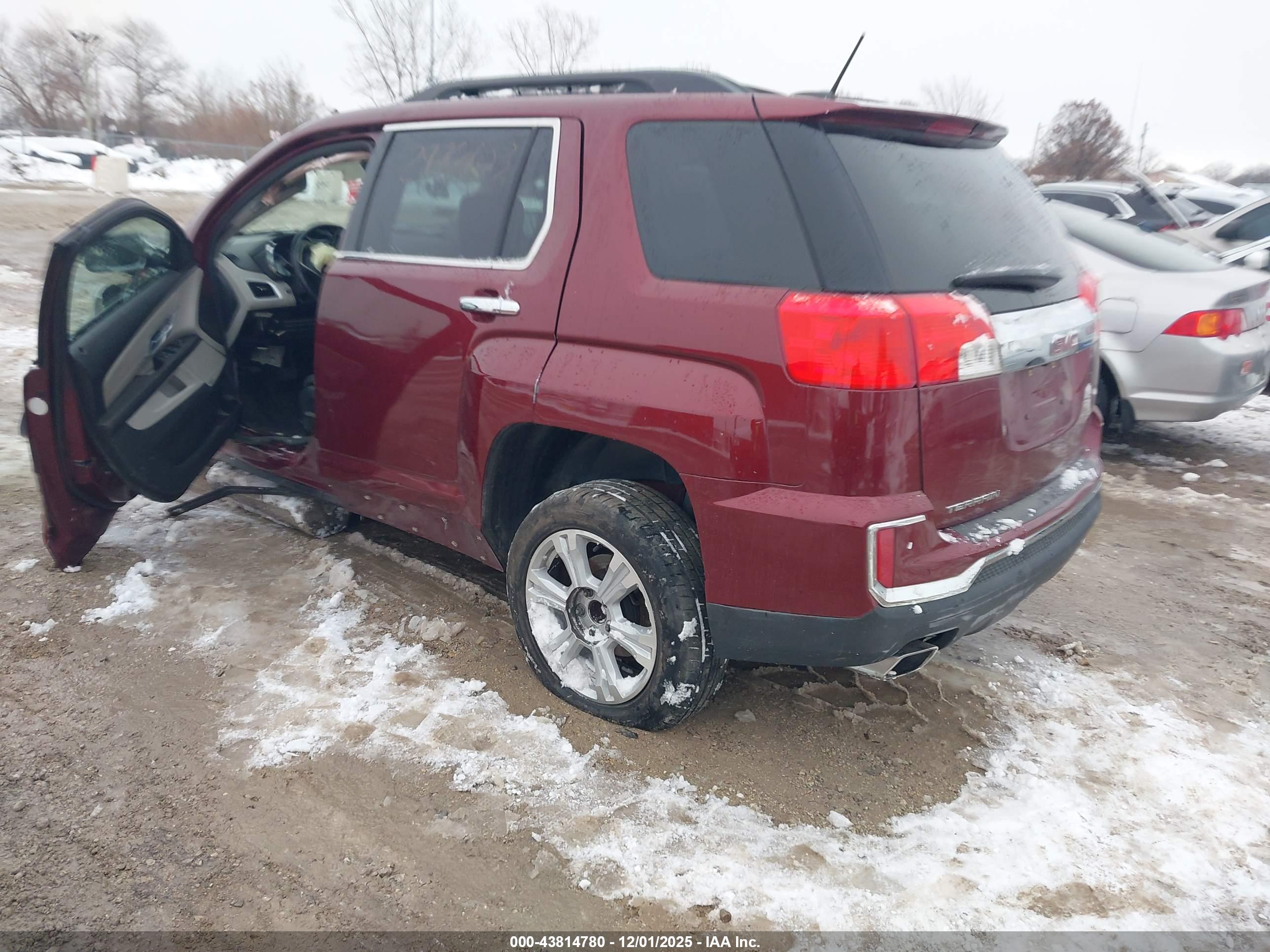 GMC TERRAIN image 3