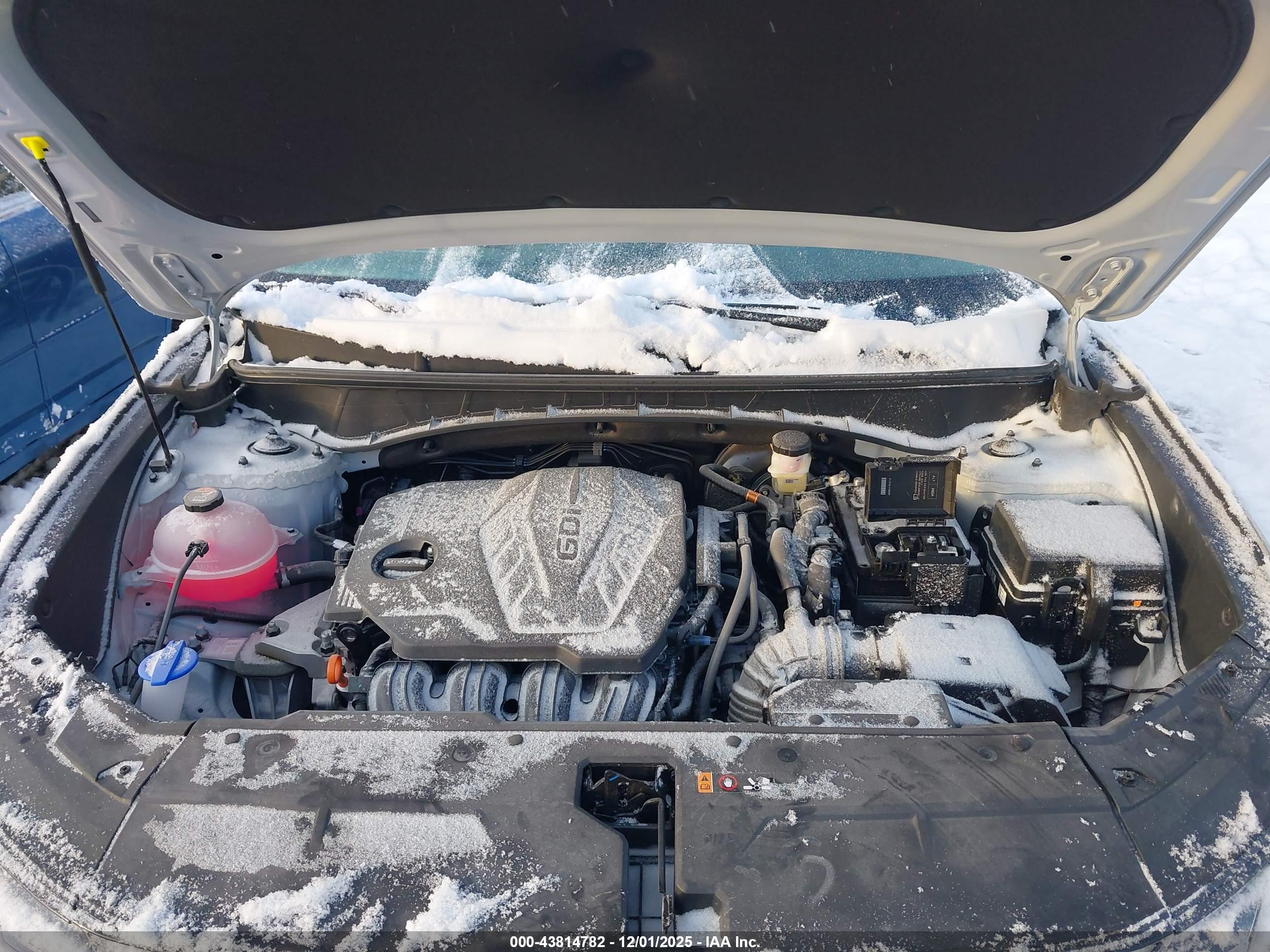 HYUNDAI TUCSON image 10