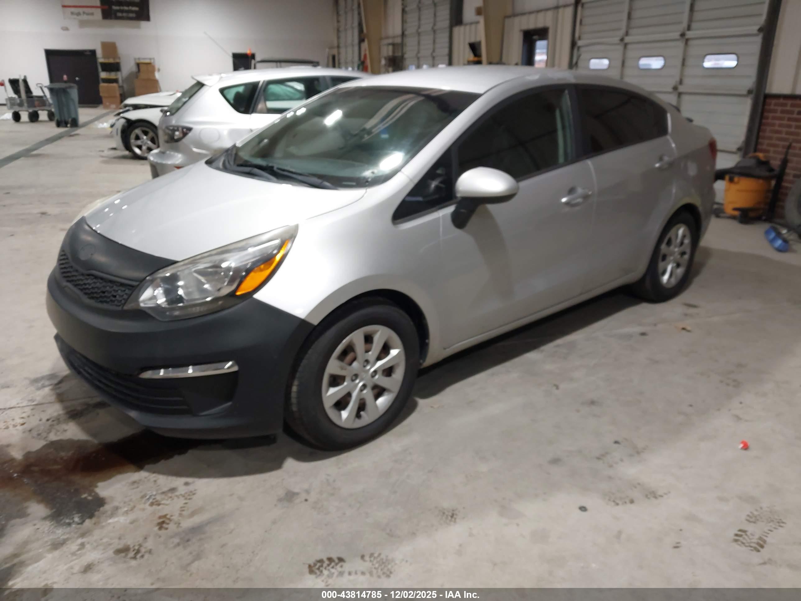 KIA RIO image 2