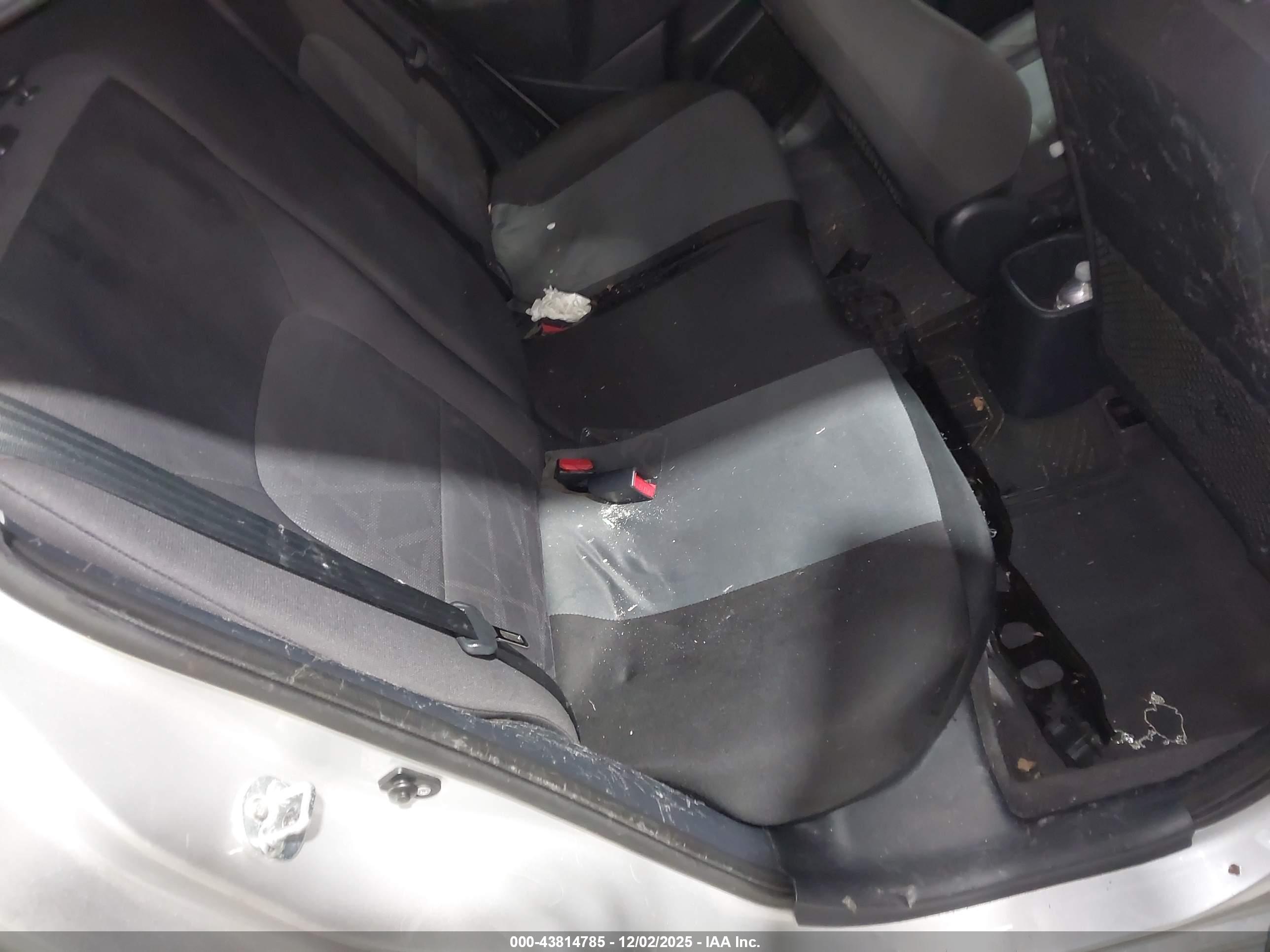 KIA RIO image 8