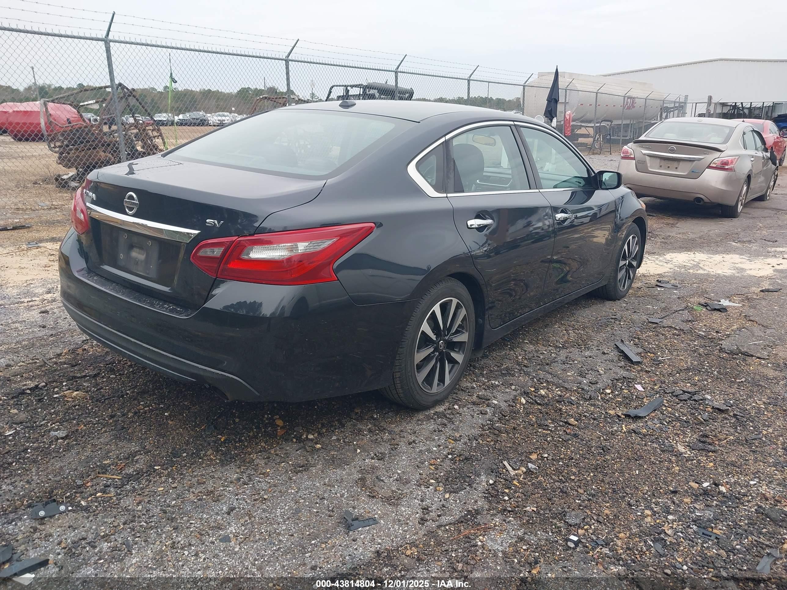 NISSAN ALTIMA image 4