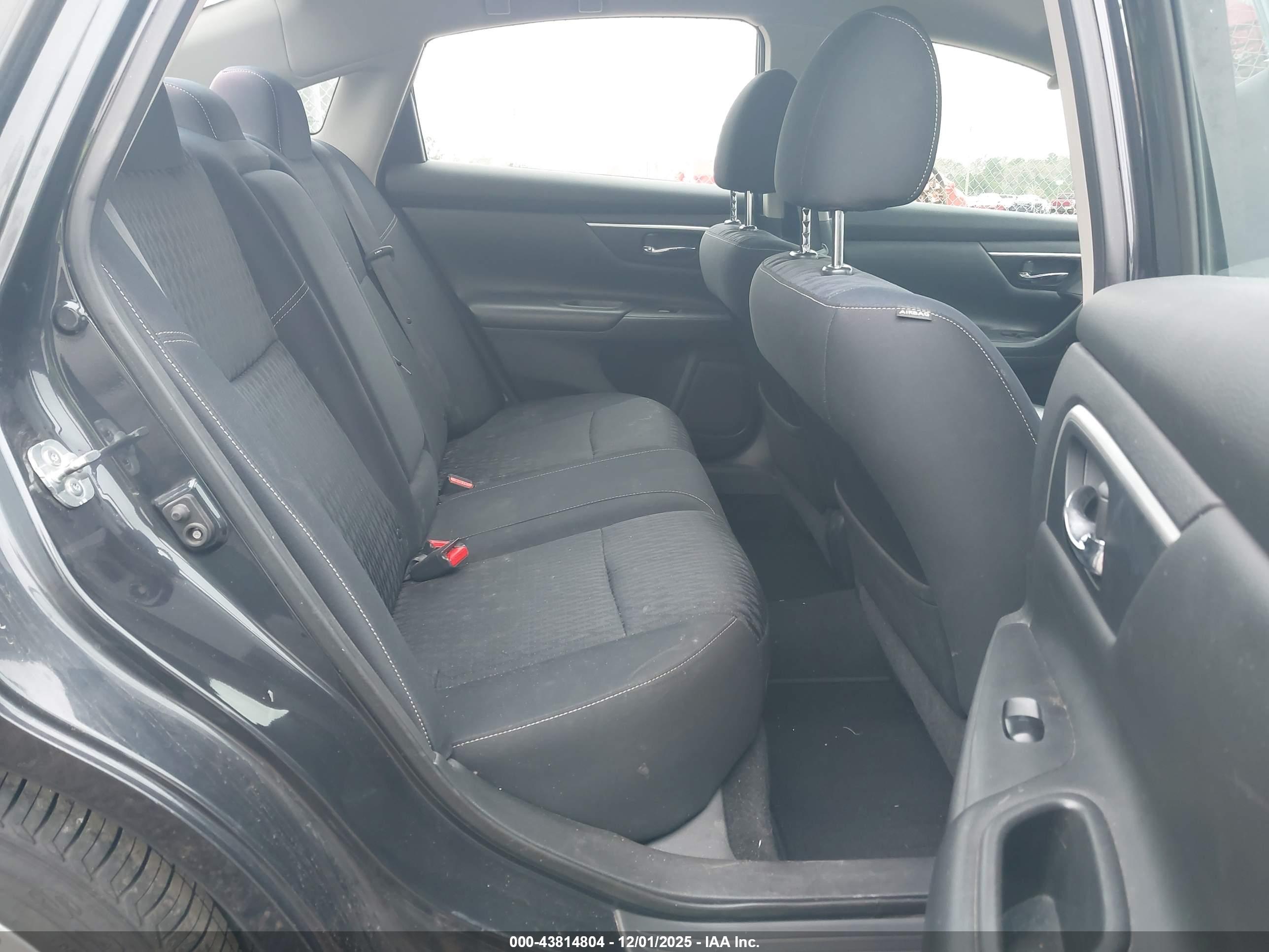 NISSAN ALTIMA image 8