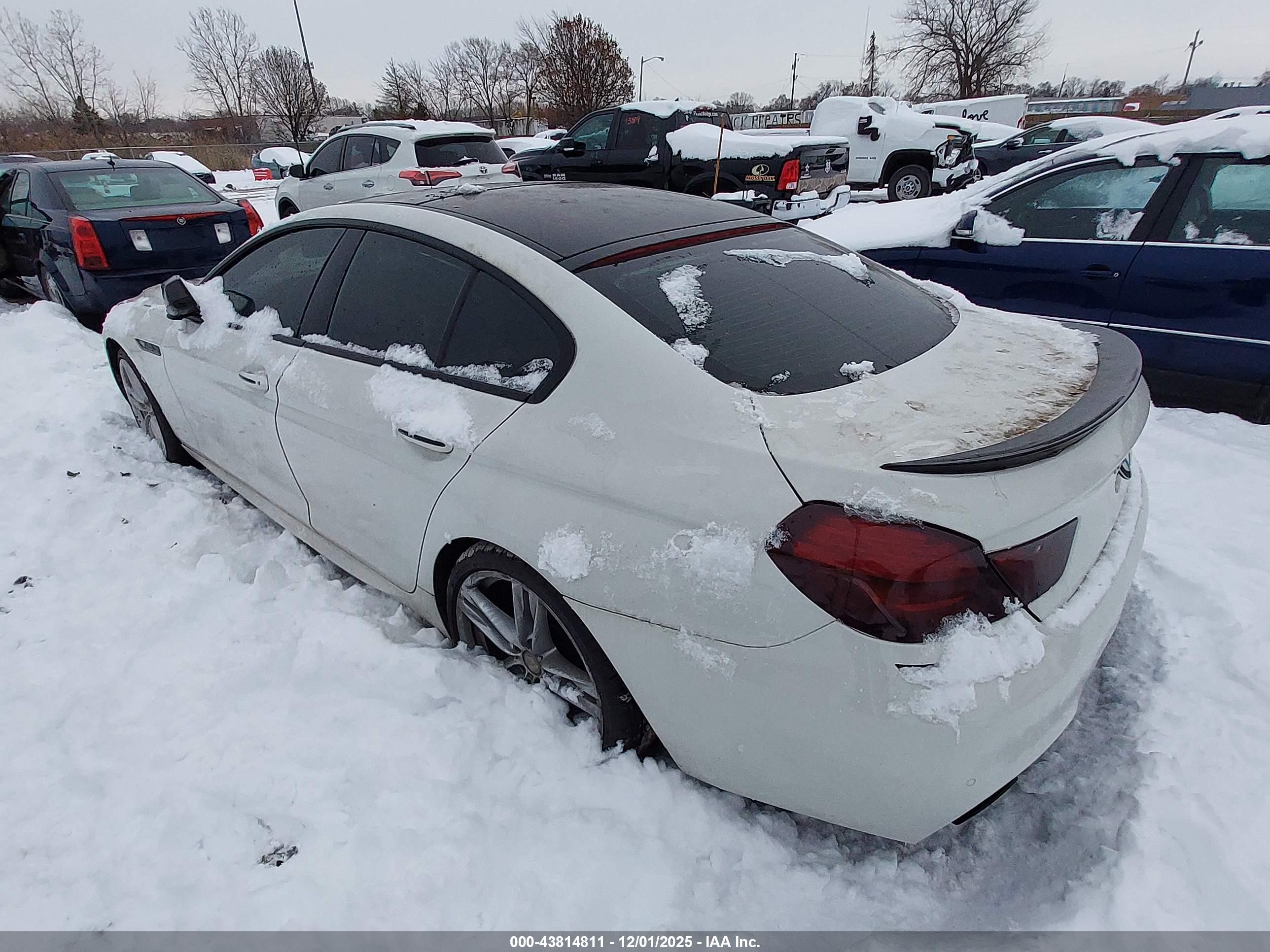 BMW 650I image 3