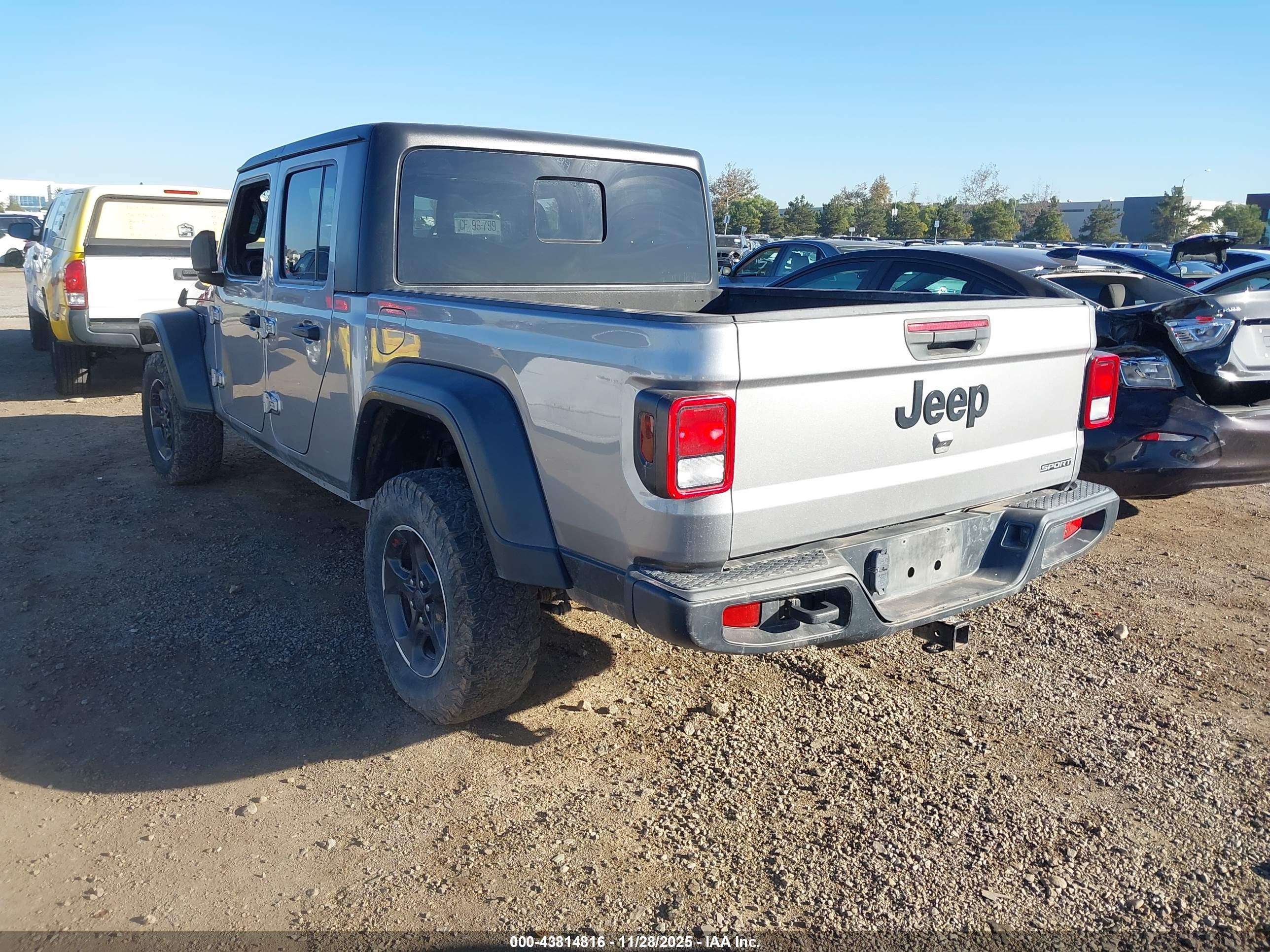 JEEP GLADIATOR image 3