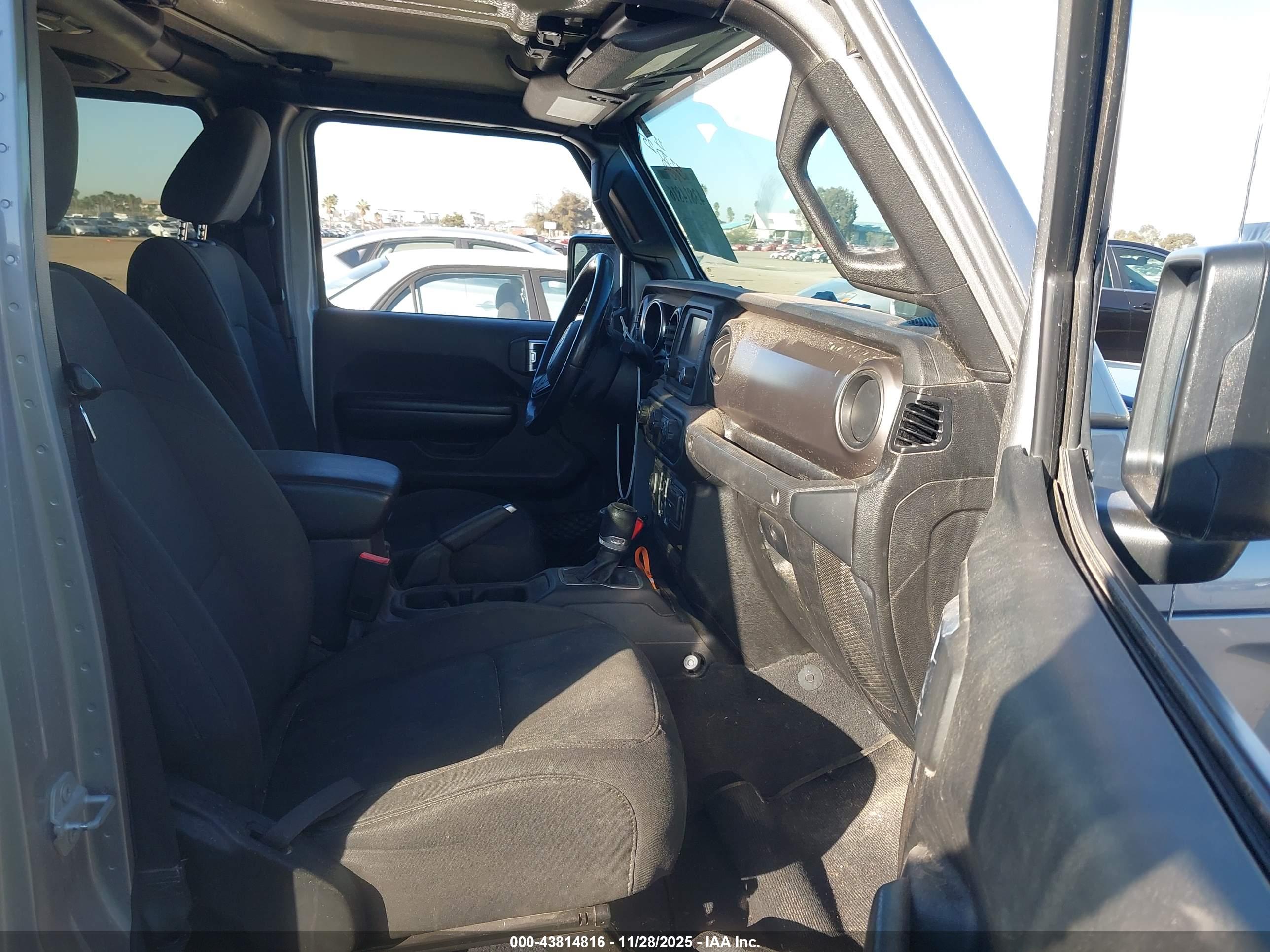 JEEP GLADIATOR image 5
