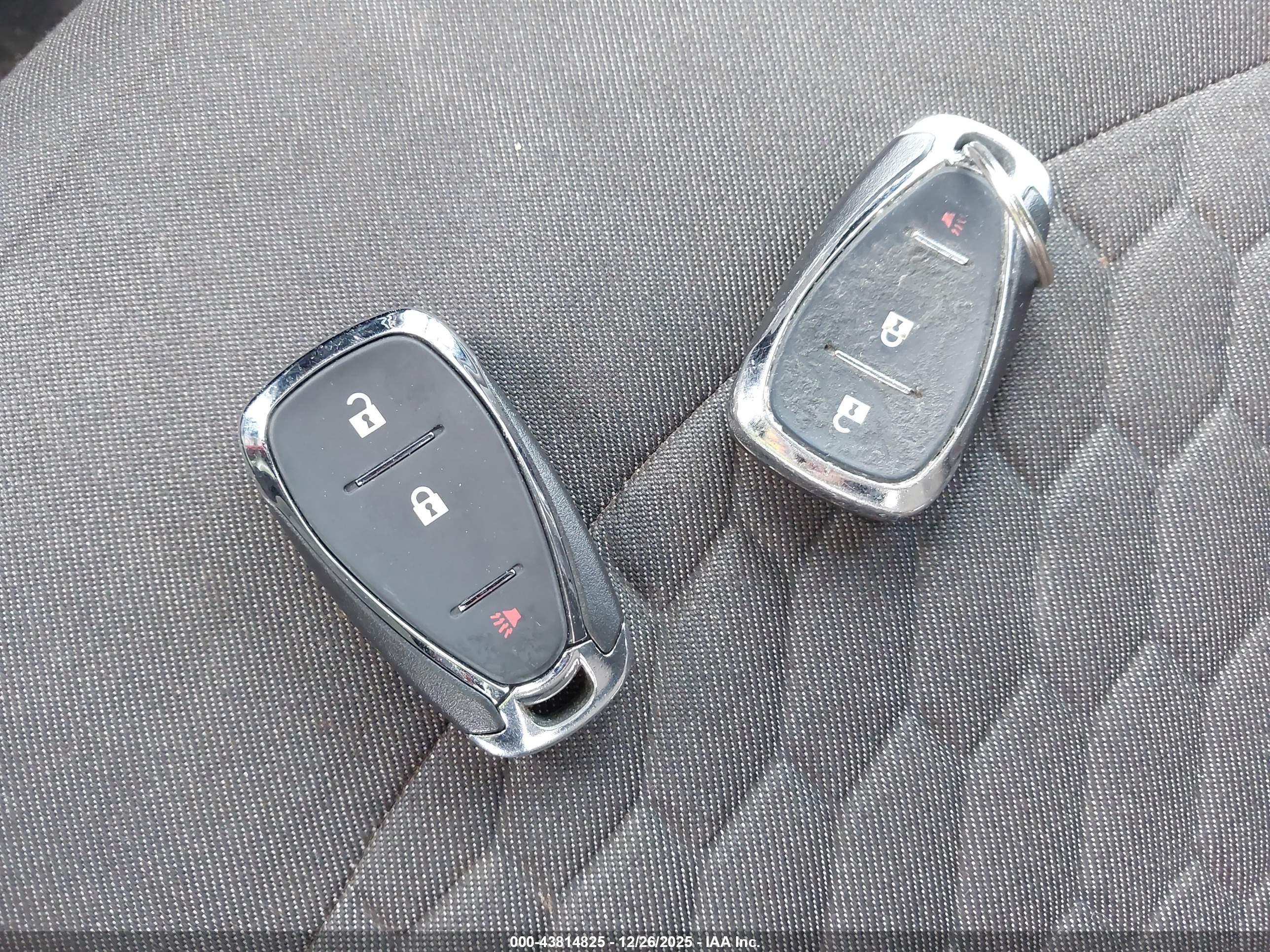 CHEVROLET EQUINOX image 11