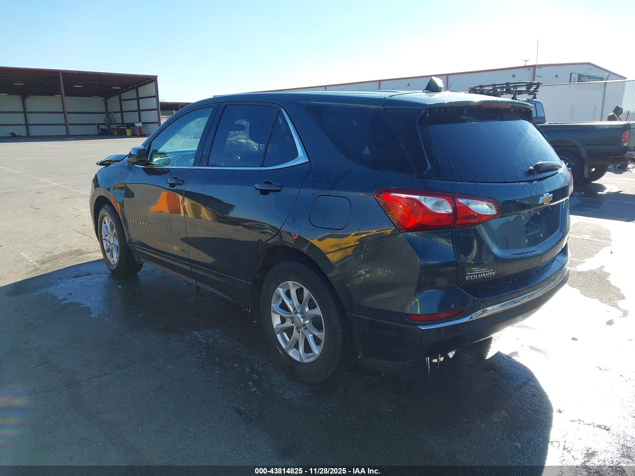 CHEVROLET EQUINOX image 3