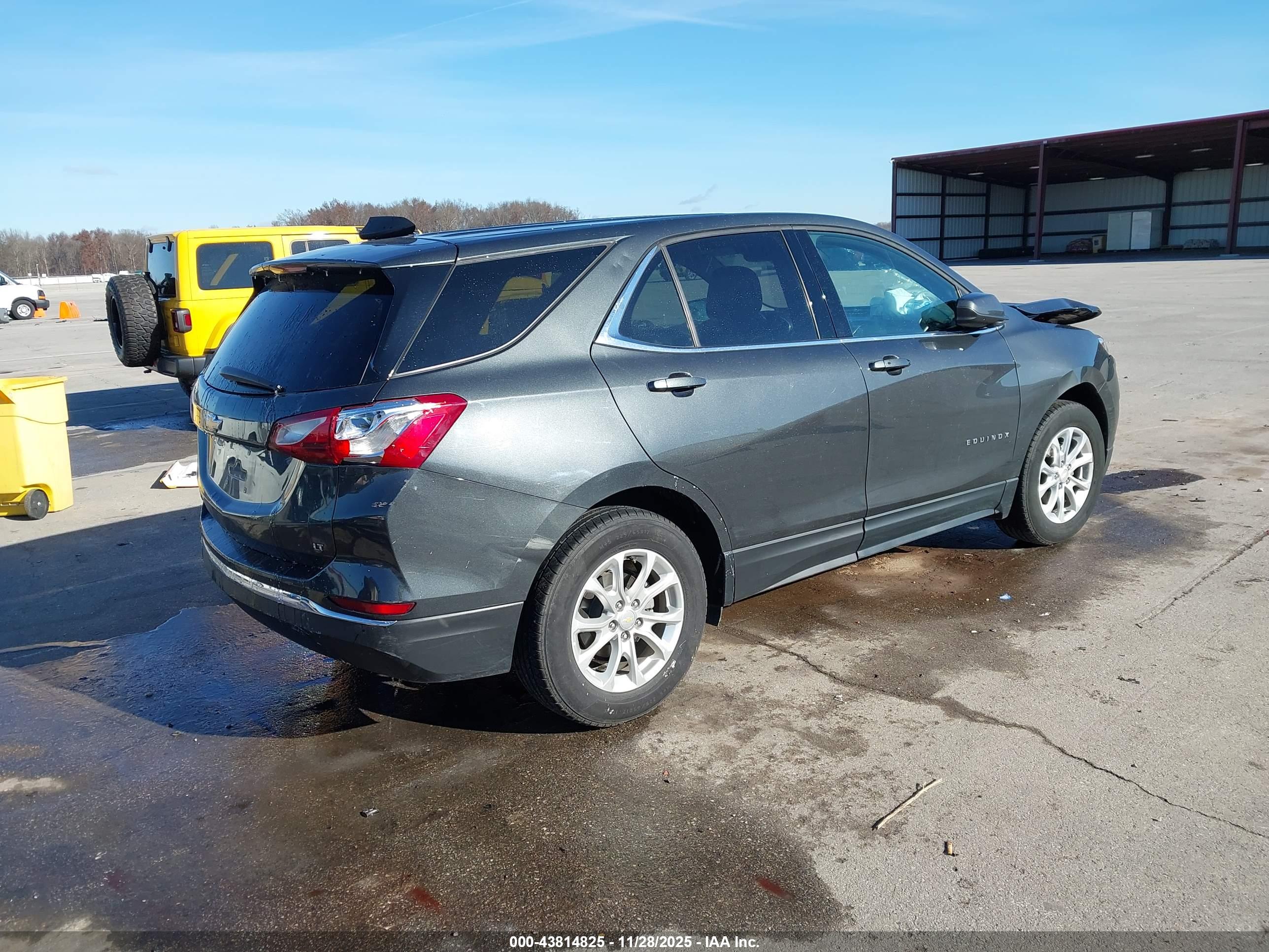 CHEVROLET EQUINOX image 4
