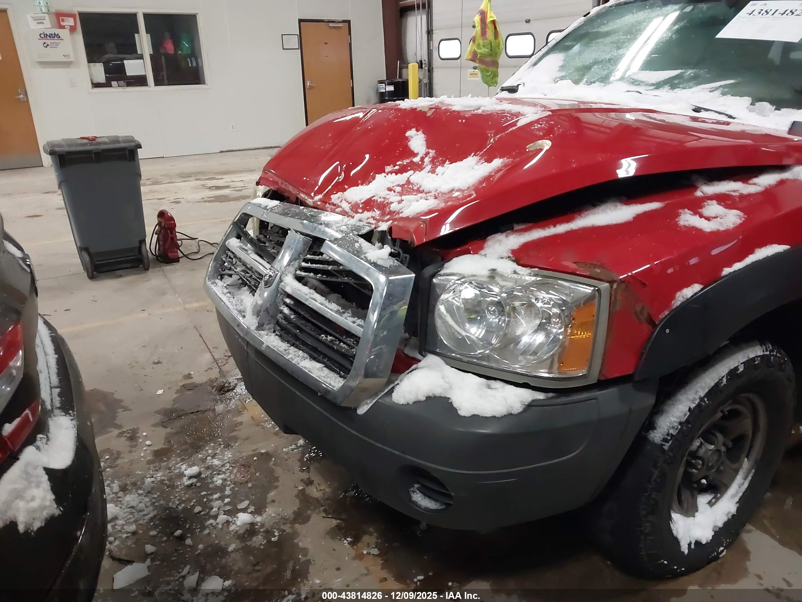 DODGE DAKOTA image 6