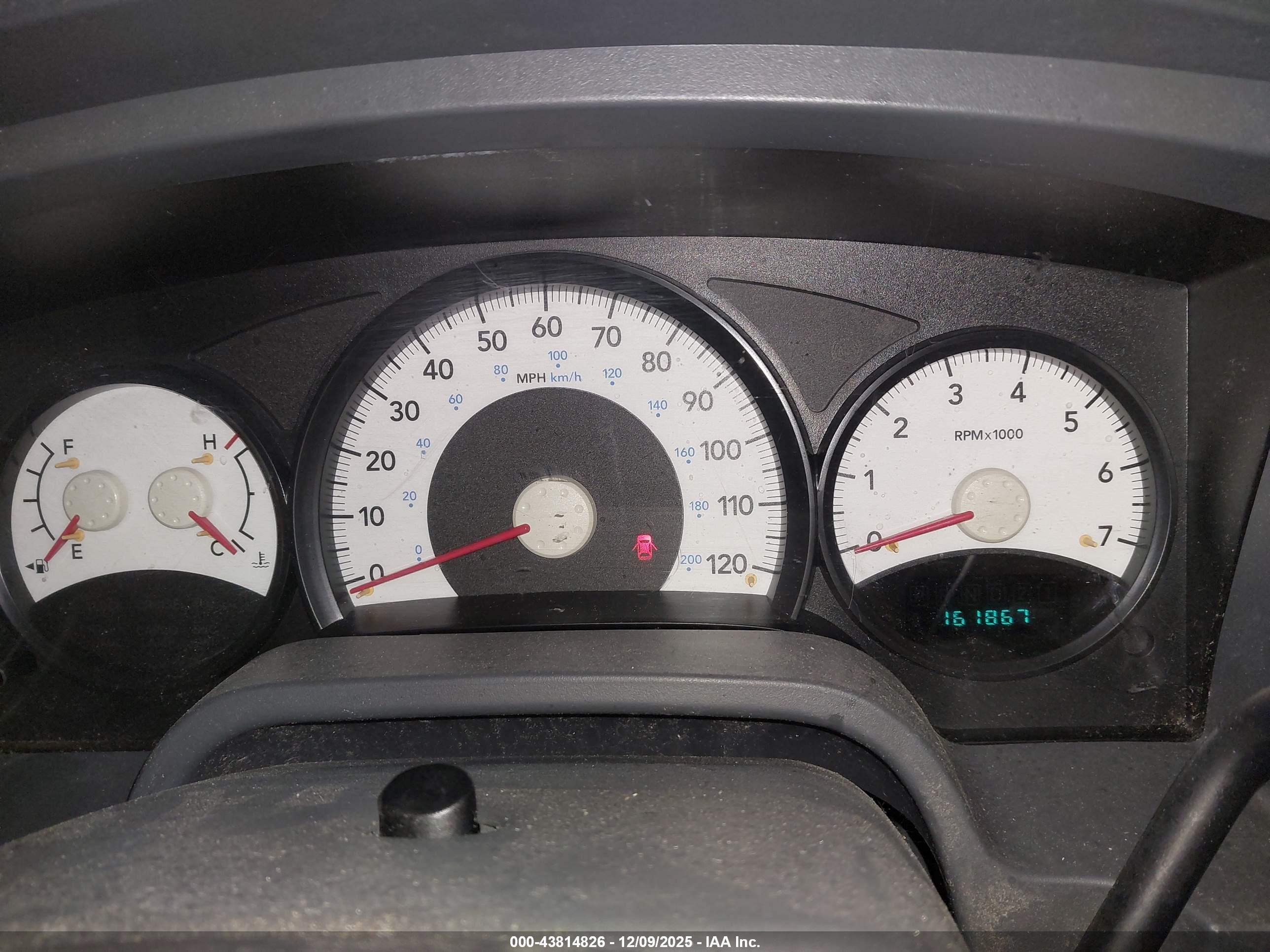 DODGE DAKOTA image 7
