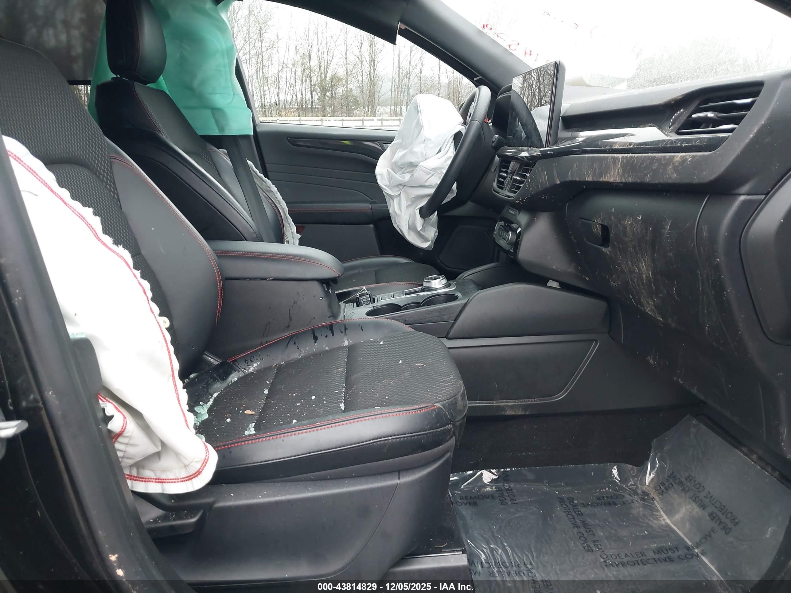 FORD ESCAPE image 5