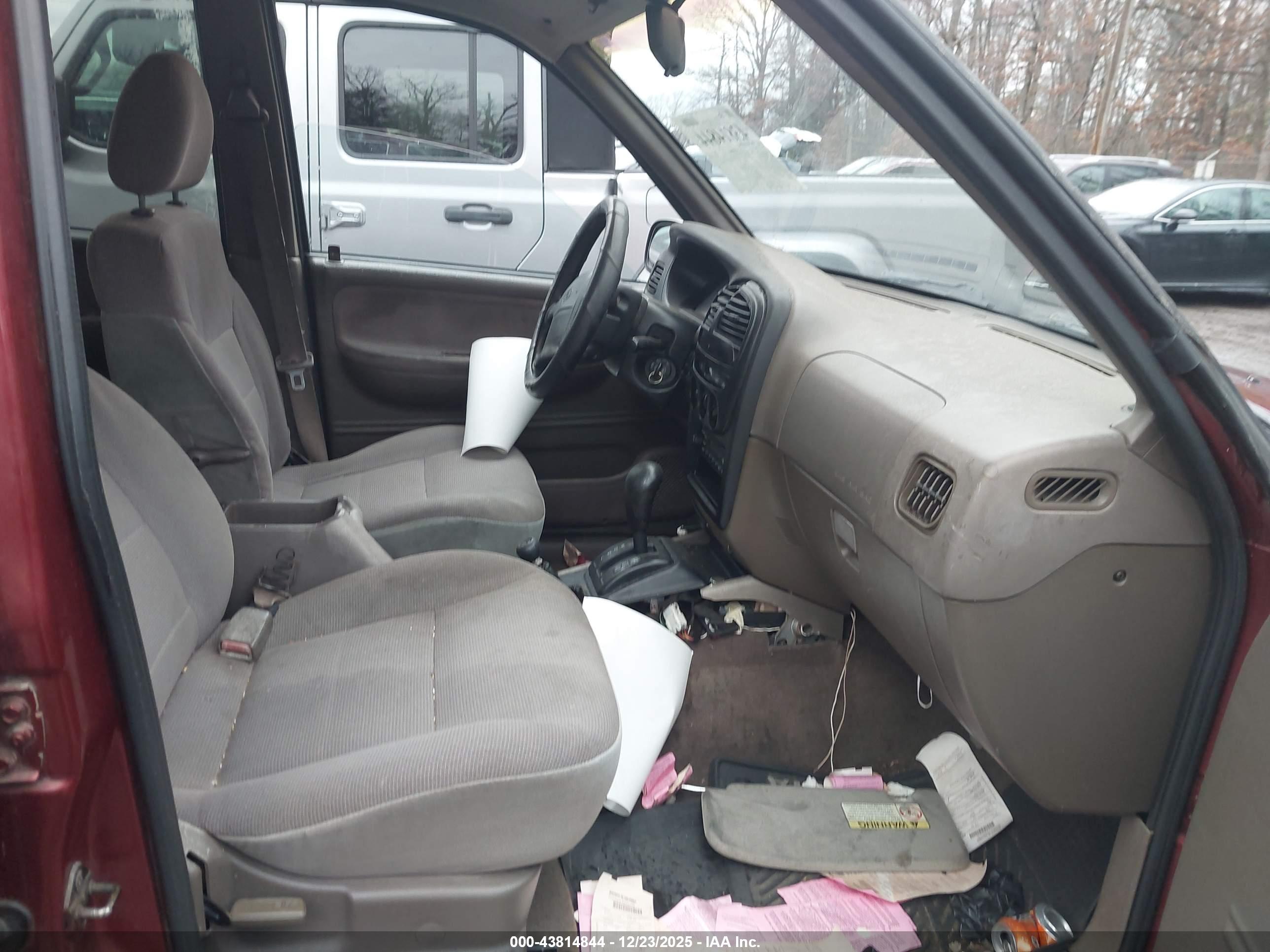 KIA SPORTAGE image 5