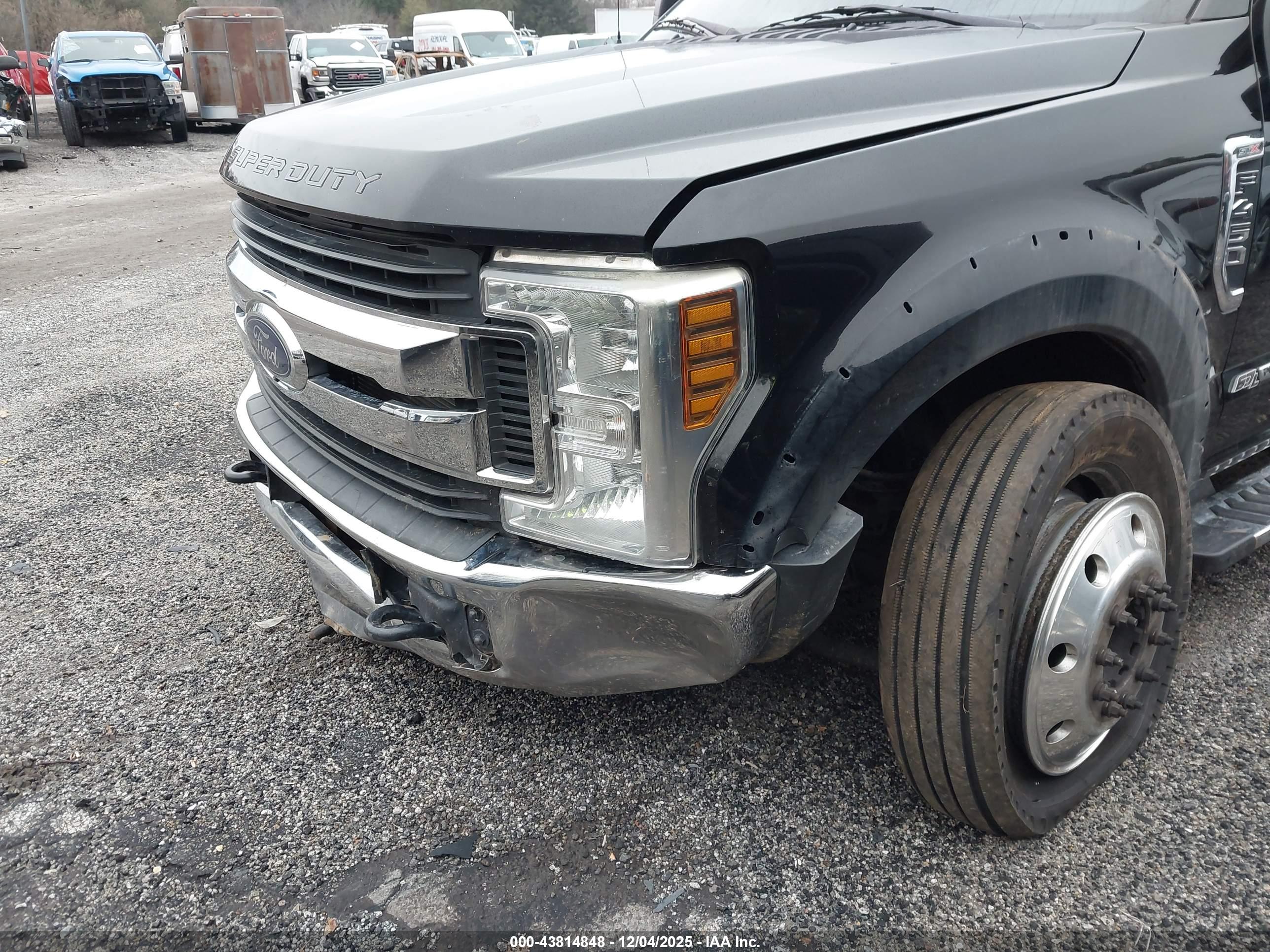 FORD F-450 image 6