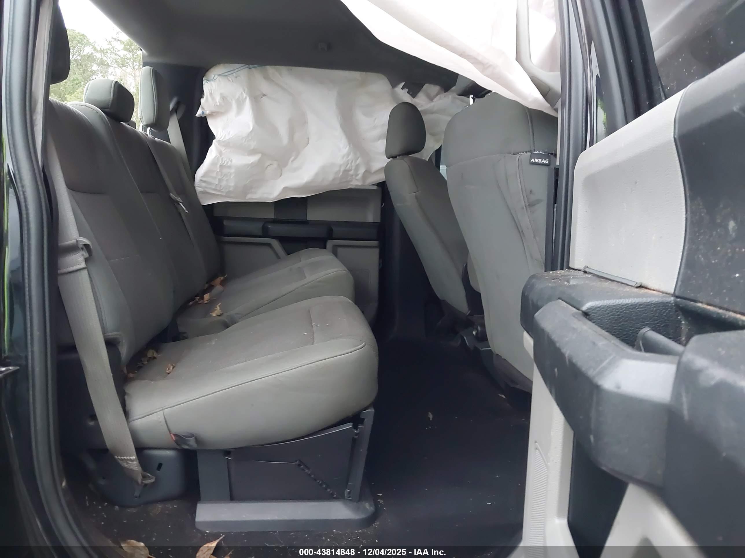 FORD F-450 image 8