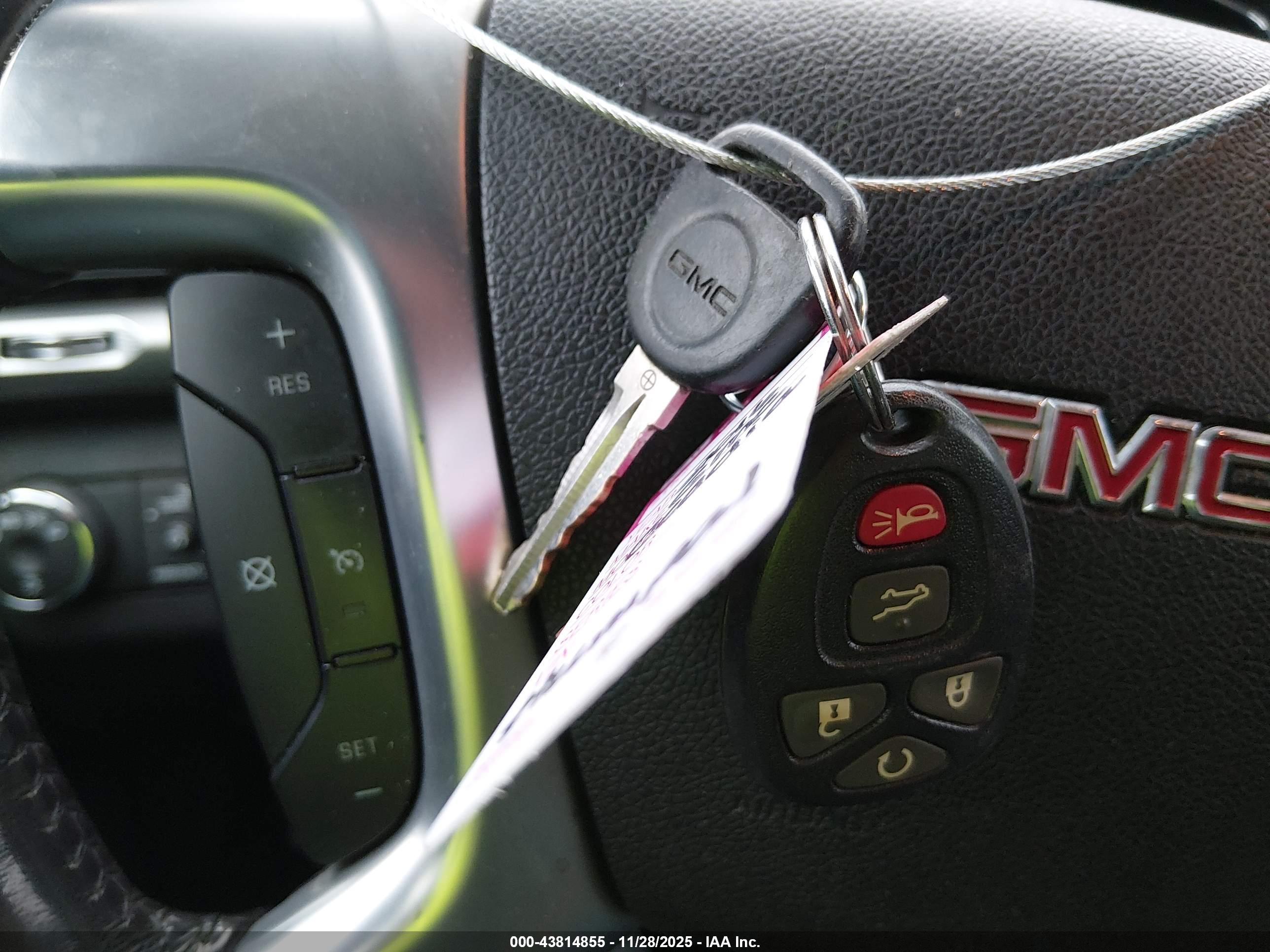 GMC ACADIA image 11