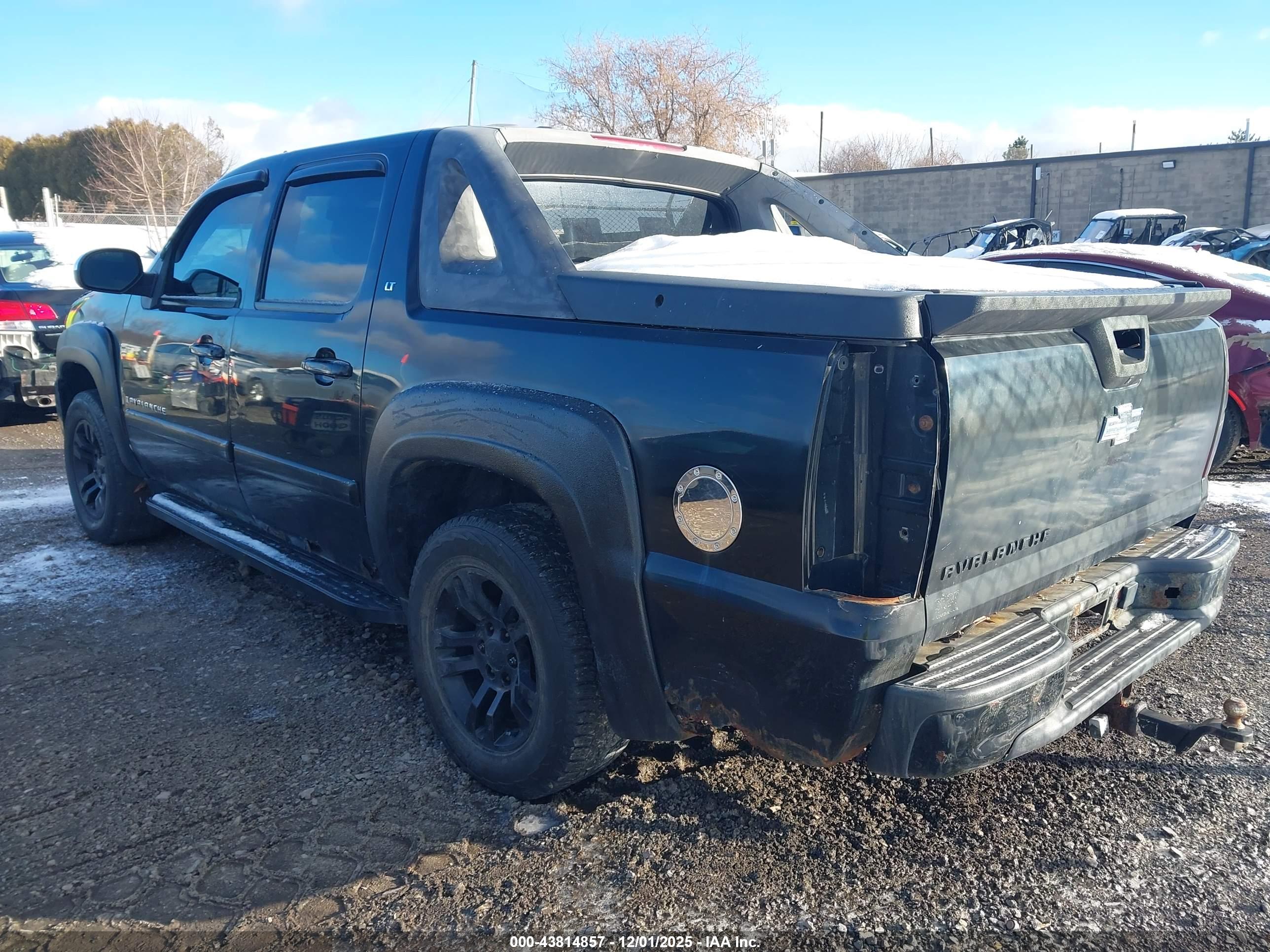 CHEVROLET AVALANCHE image 3