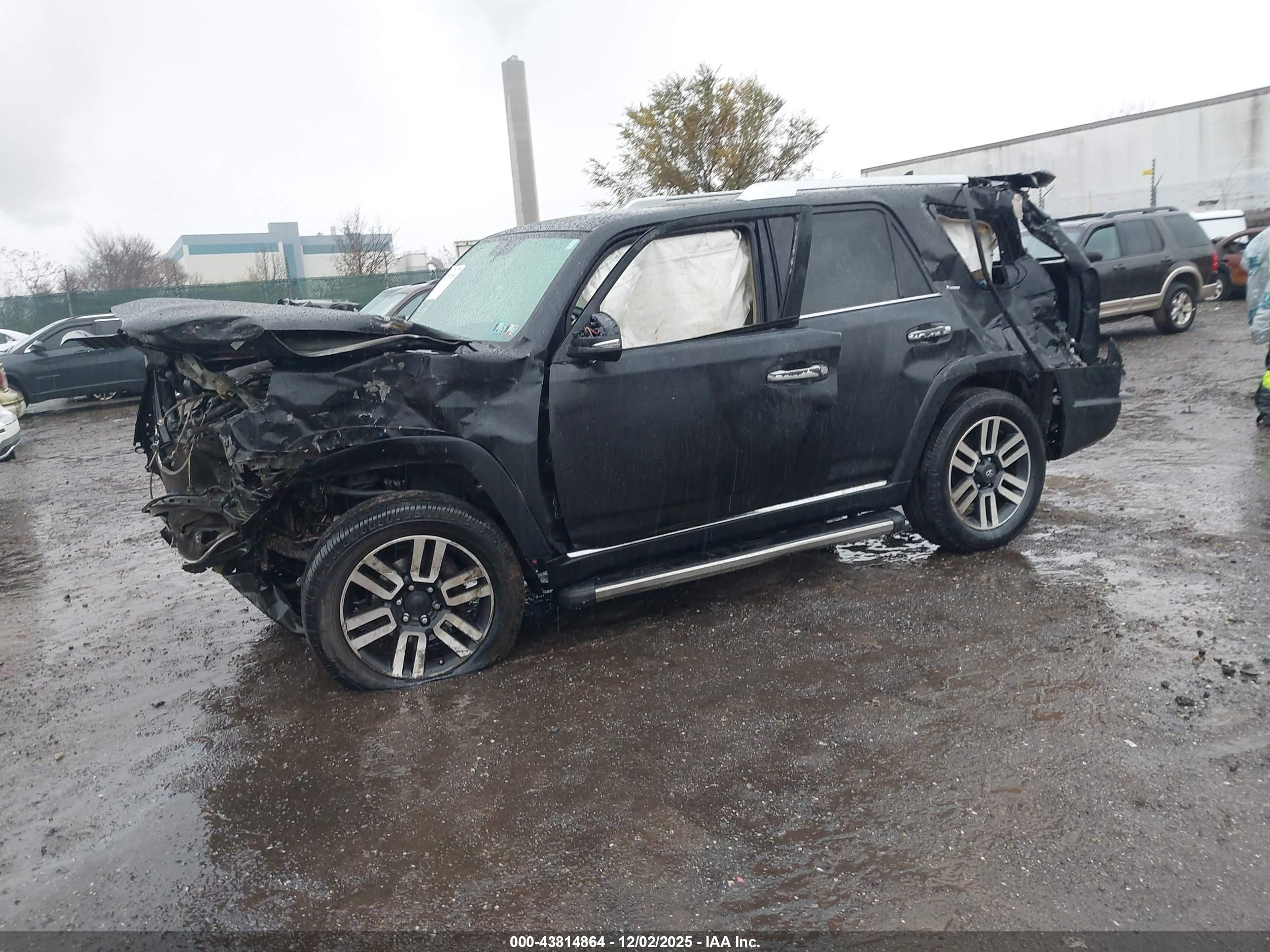 TOYOTA 4RUNNER image 2