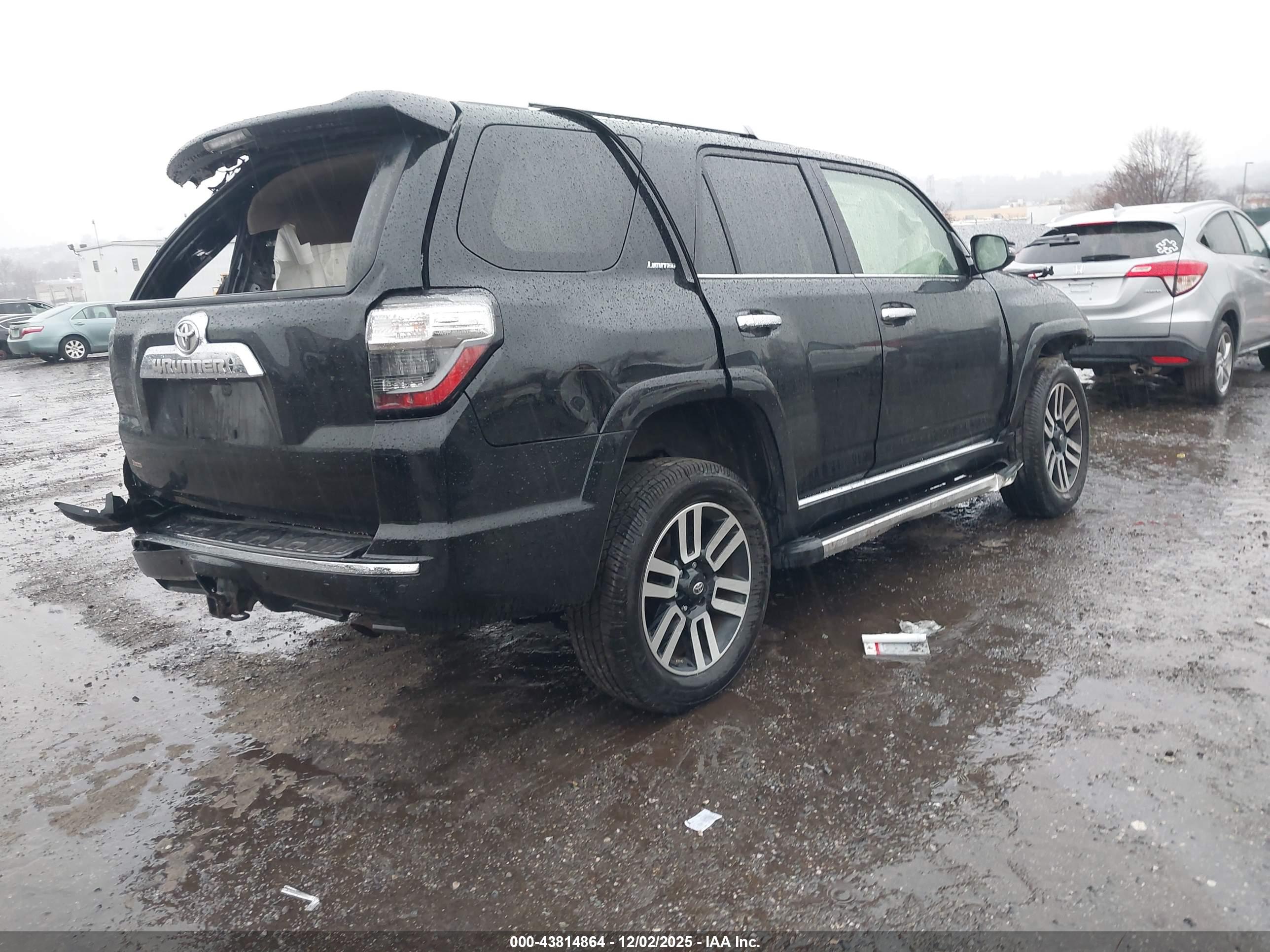 TOYOTA 4RUNNER image 4