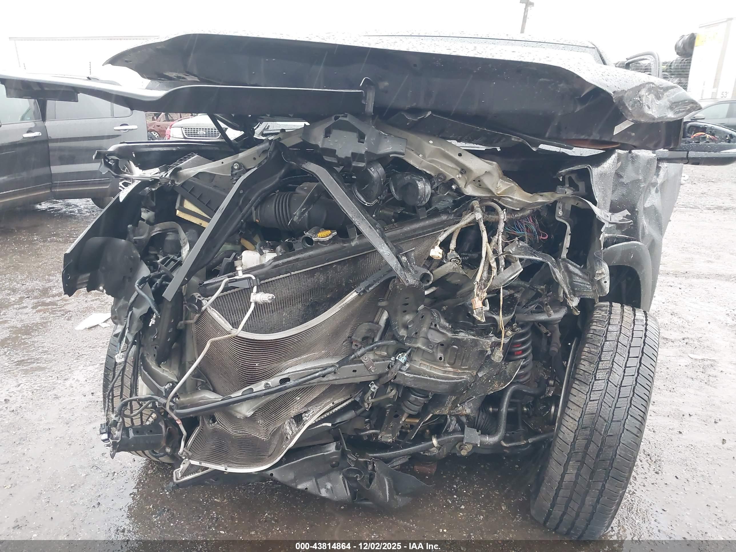 TOYOTA 4RUNNER image 6