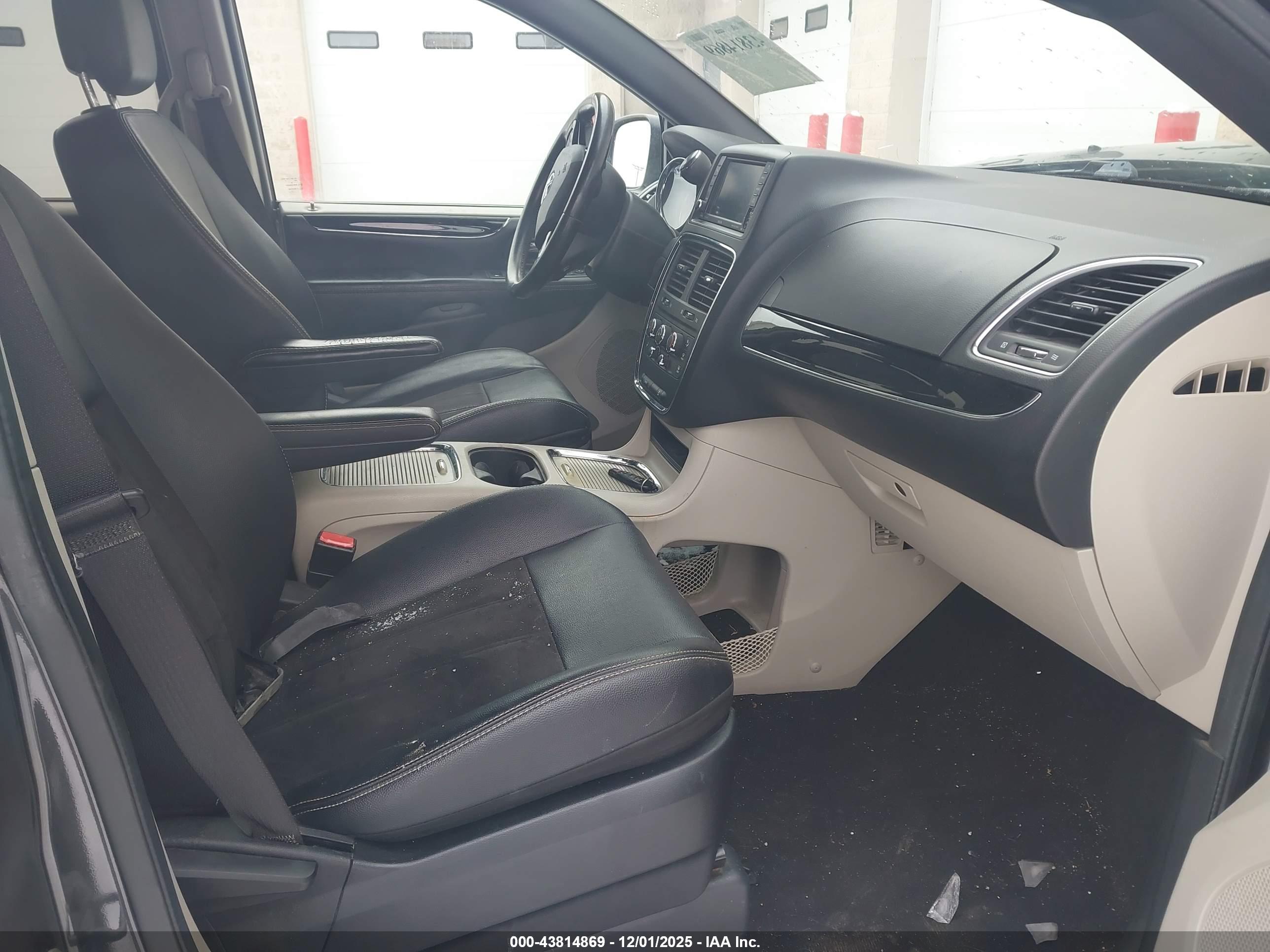 DODGE GRAND image 5