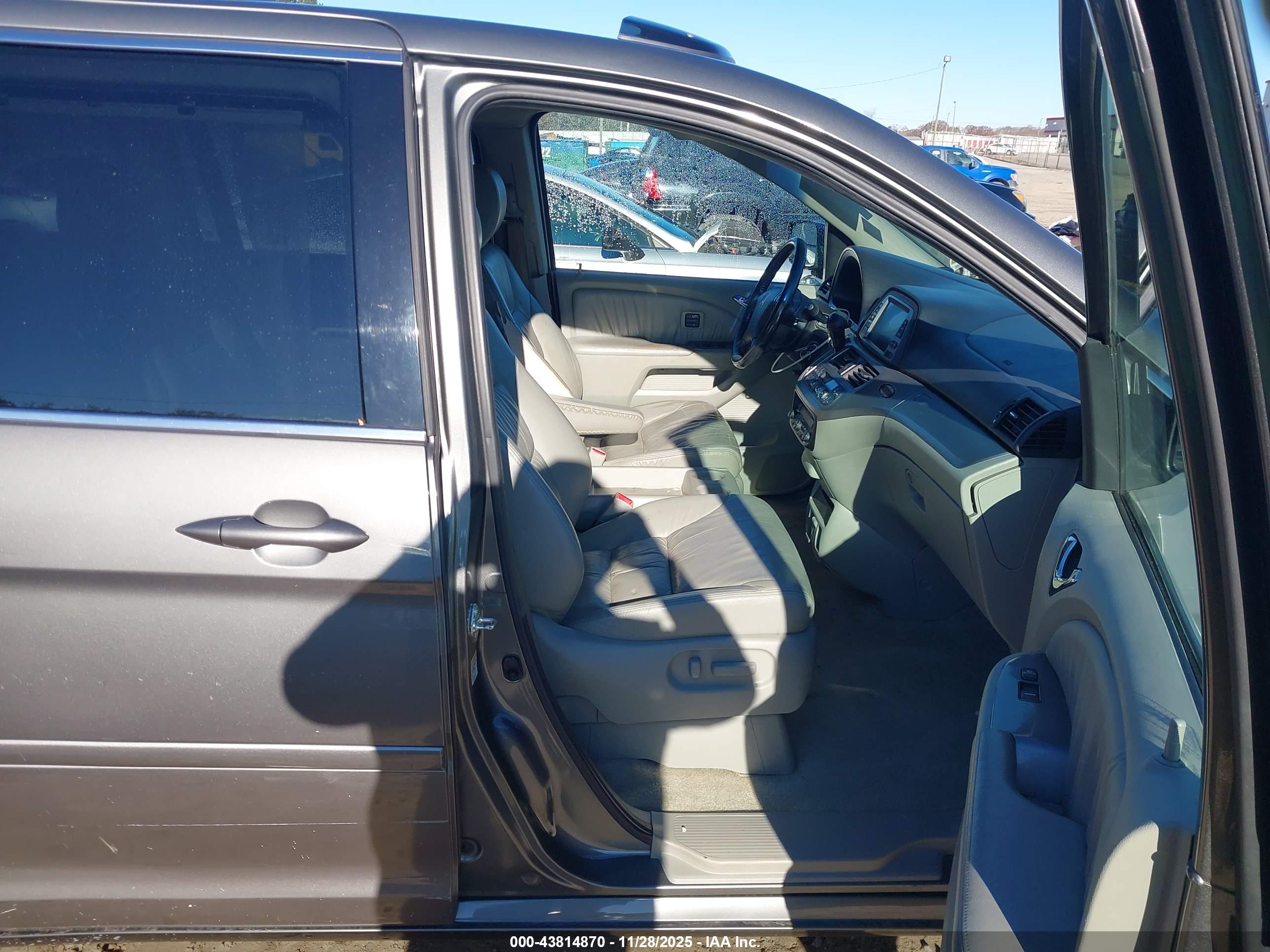 HONDA ODYSSEY image 5