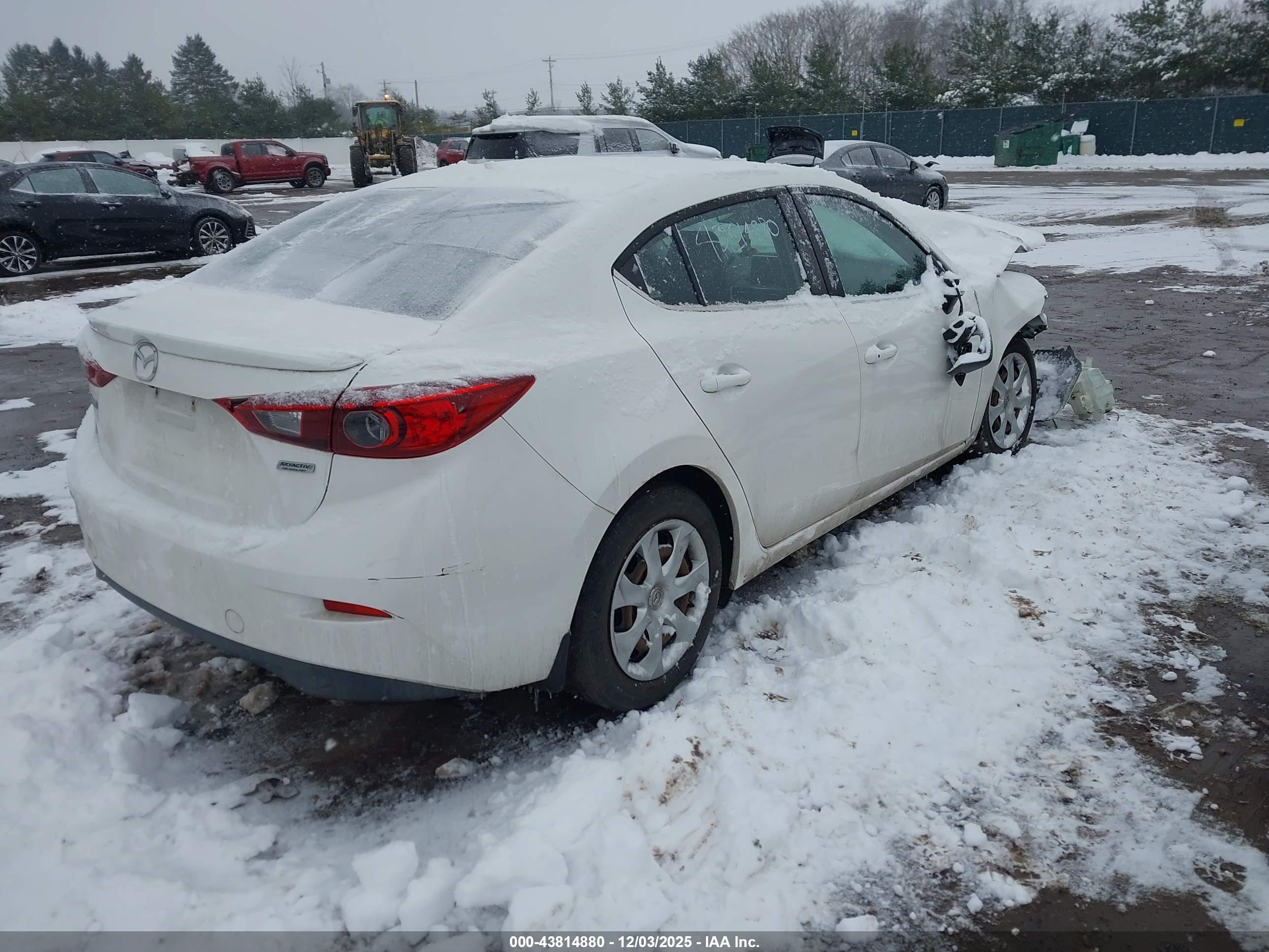 MAZDA MAZDA3 image 4