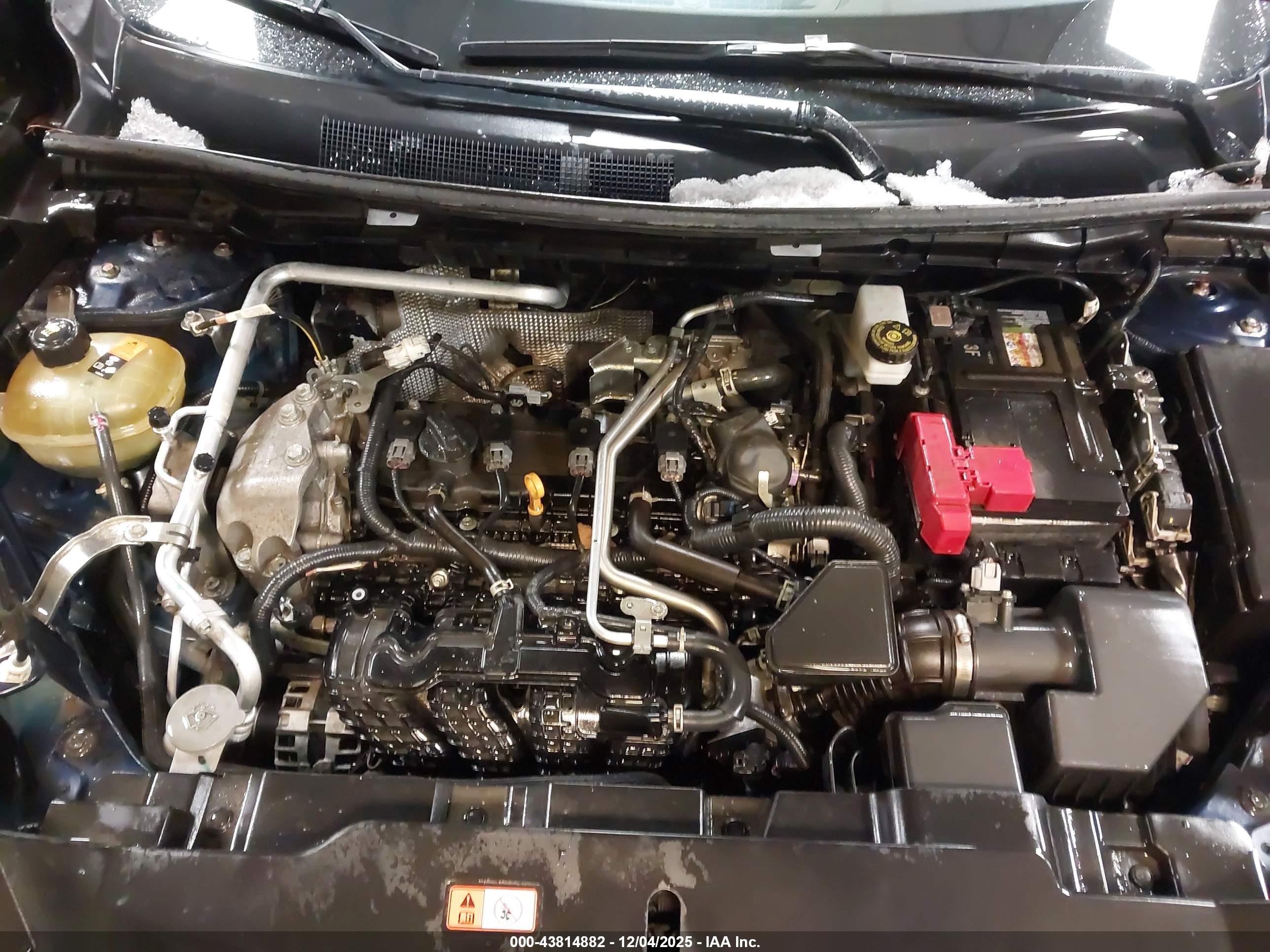 MITSUBISHI OUTLANDER image 10