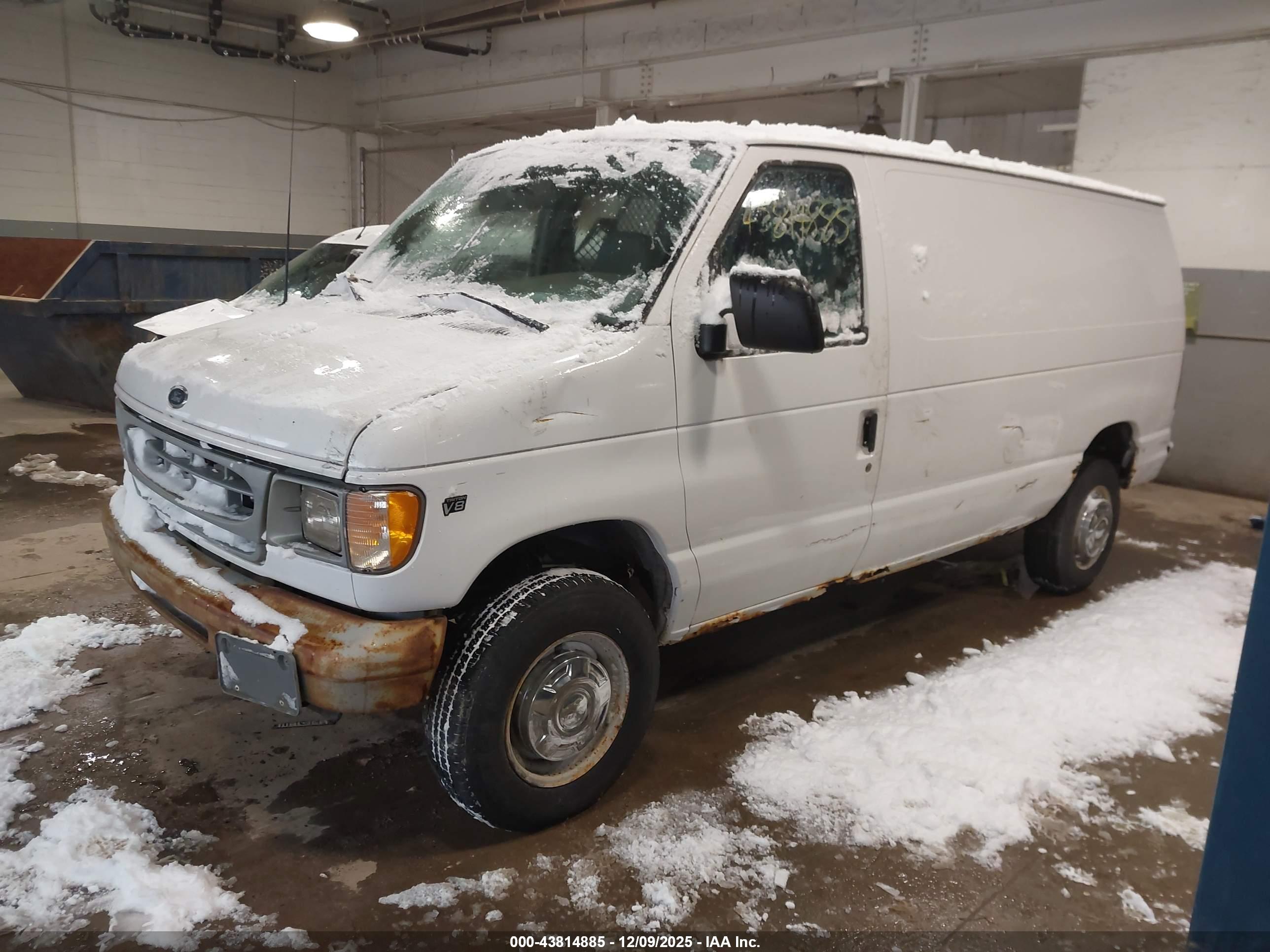 FORD E-250 image 2