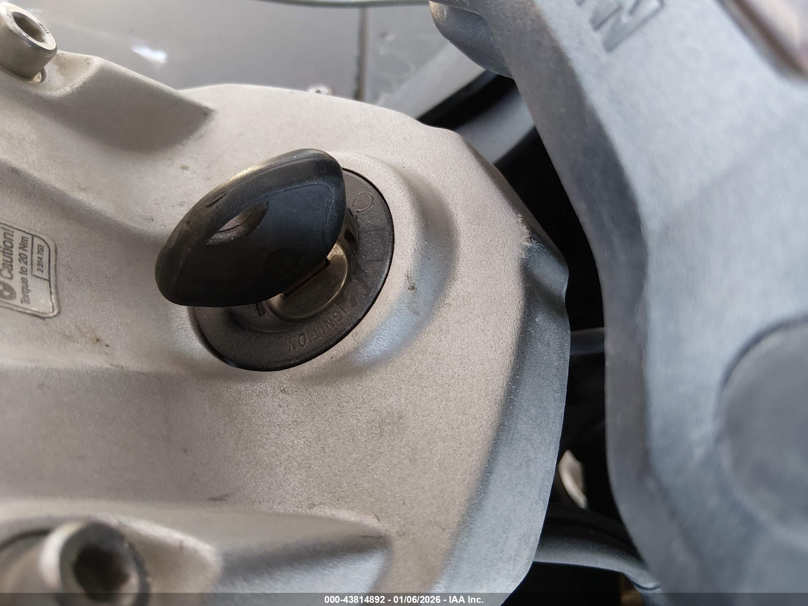 BMW K1200 image 11