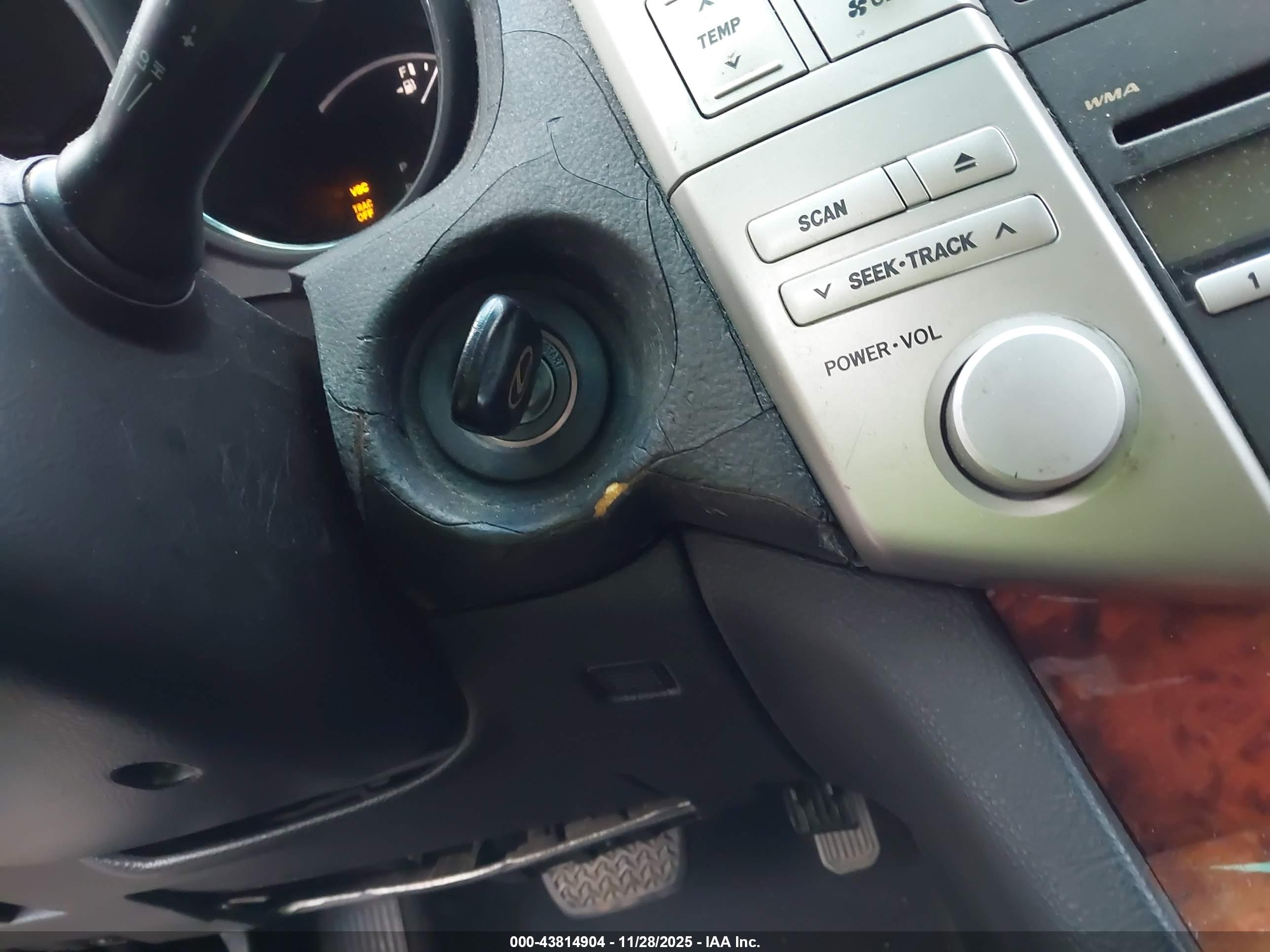 LEXUS RX image 11