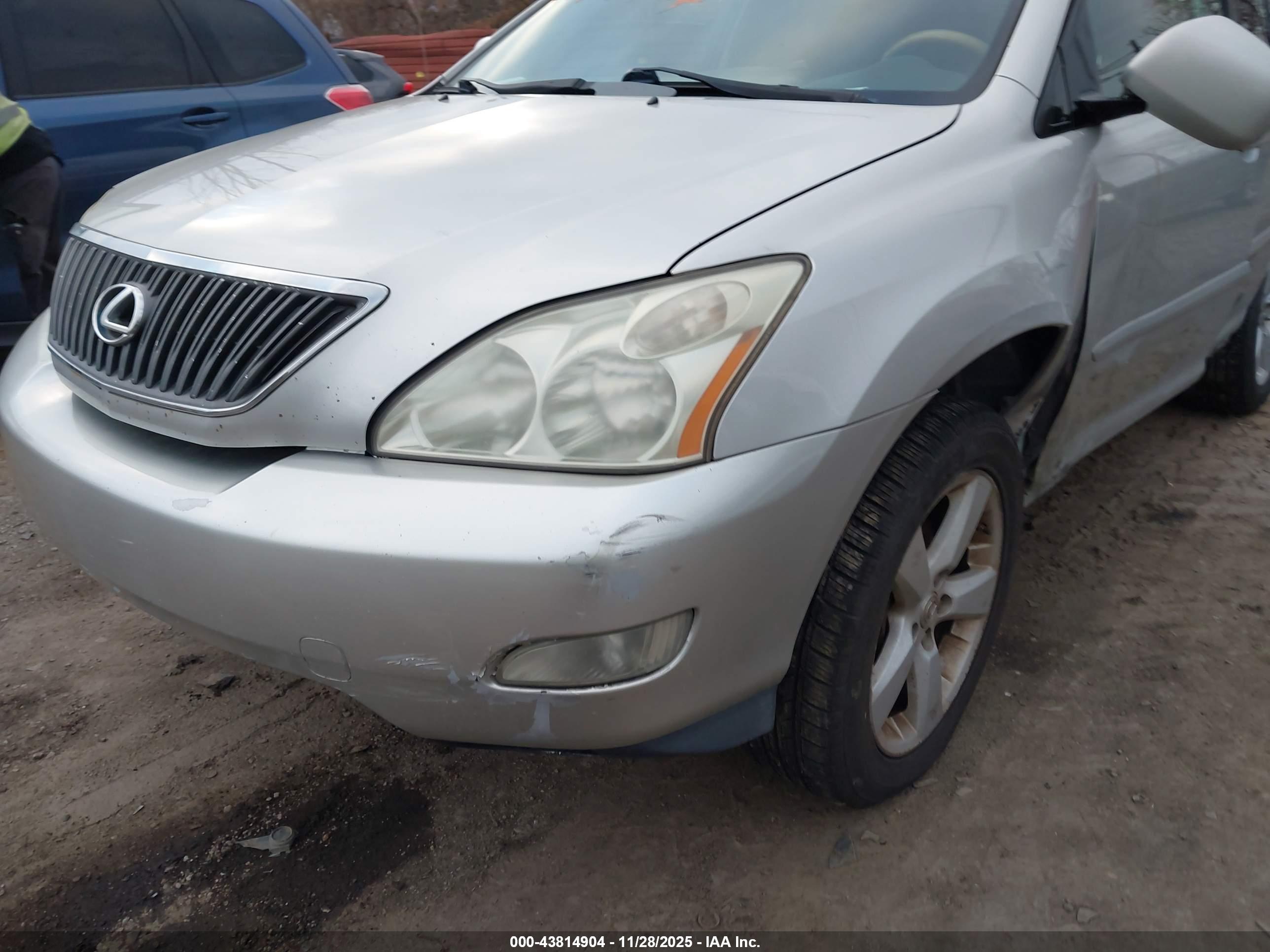 LEXUS RX image 6
