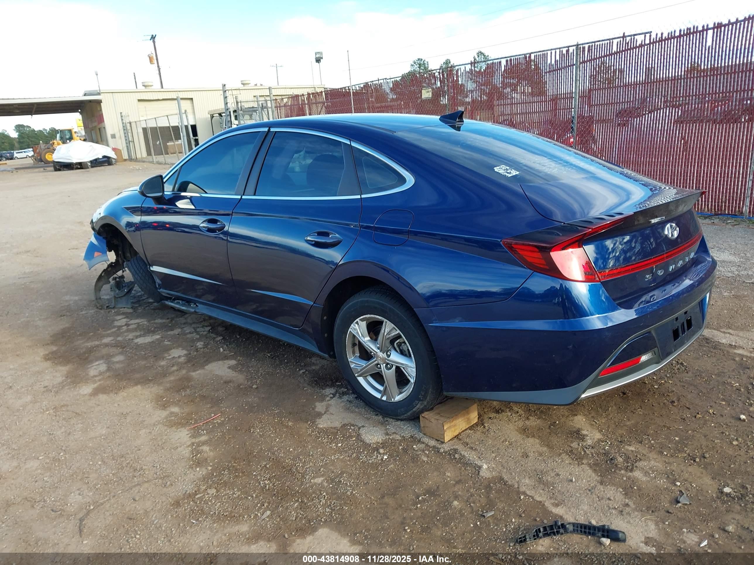 HYUNDAI SONATA image 3