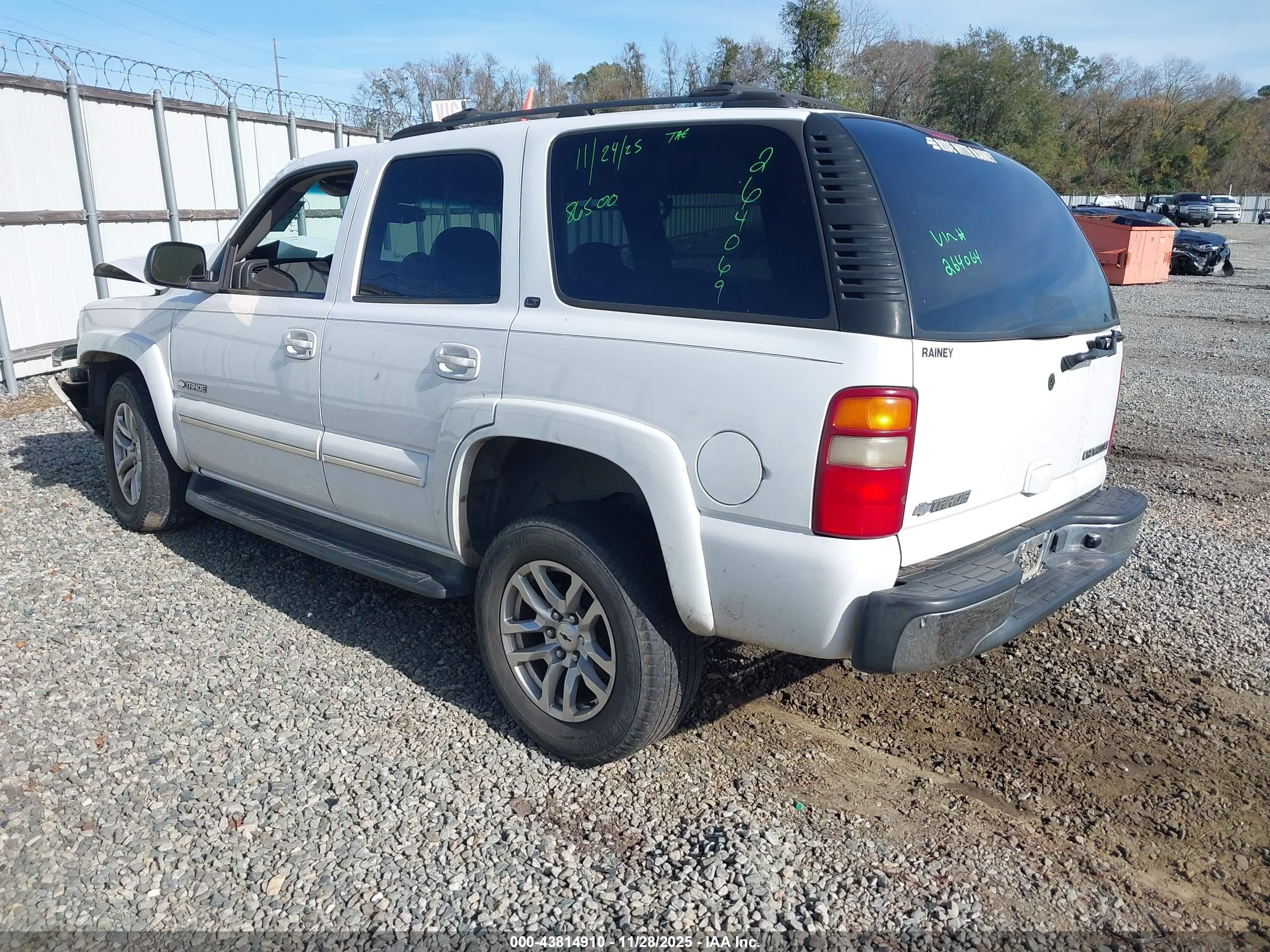 CHEVROLET TAHOE image 3
