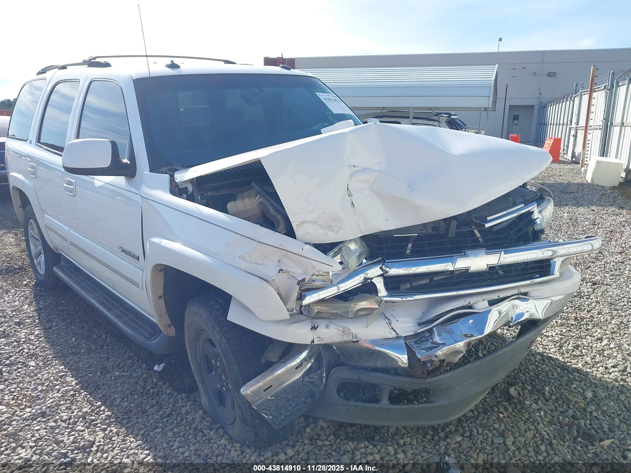 CHEVROLET TAHOE image 6