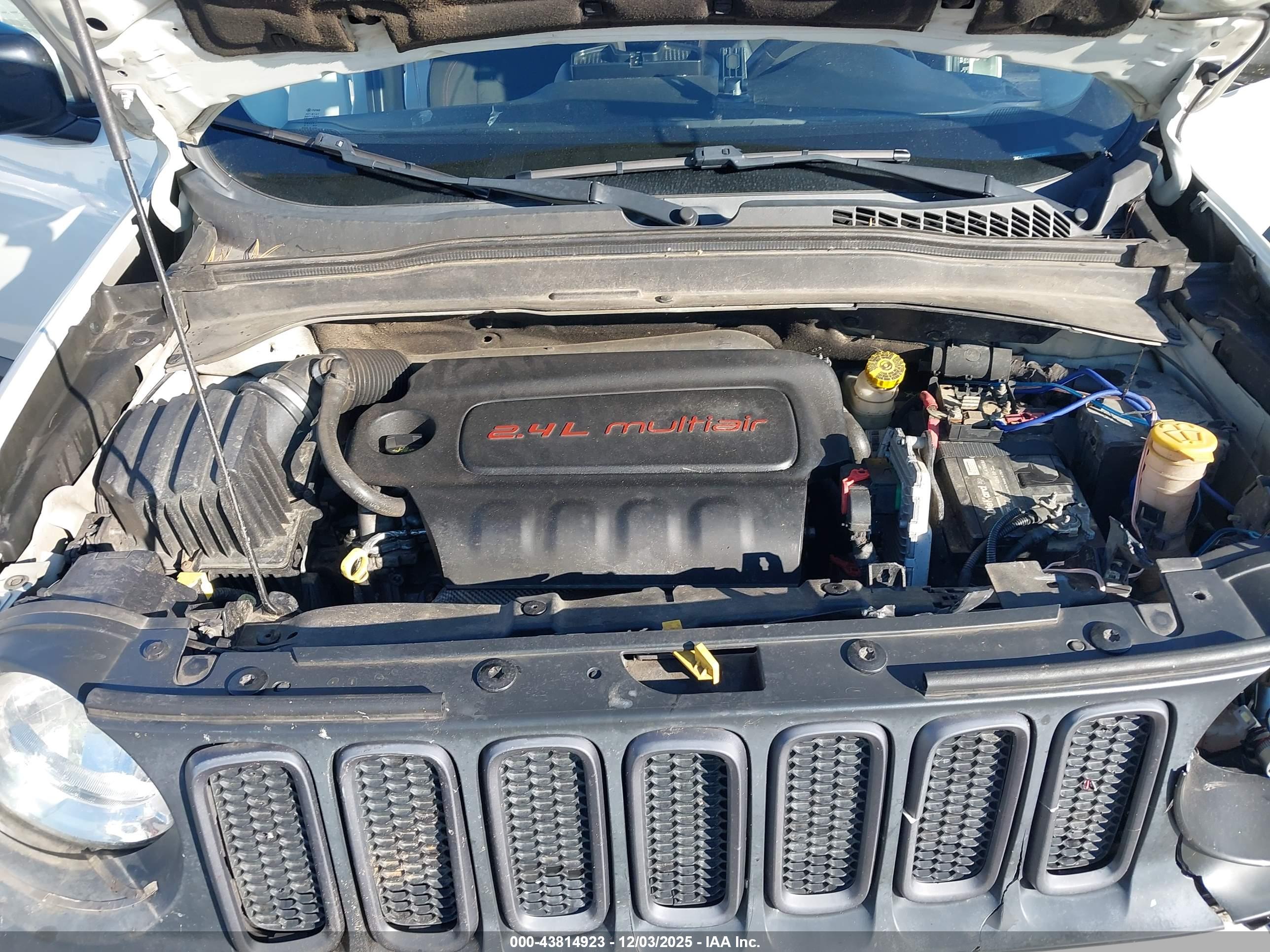 JEEP RENEGADE image 10