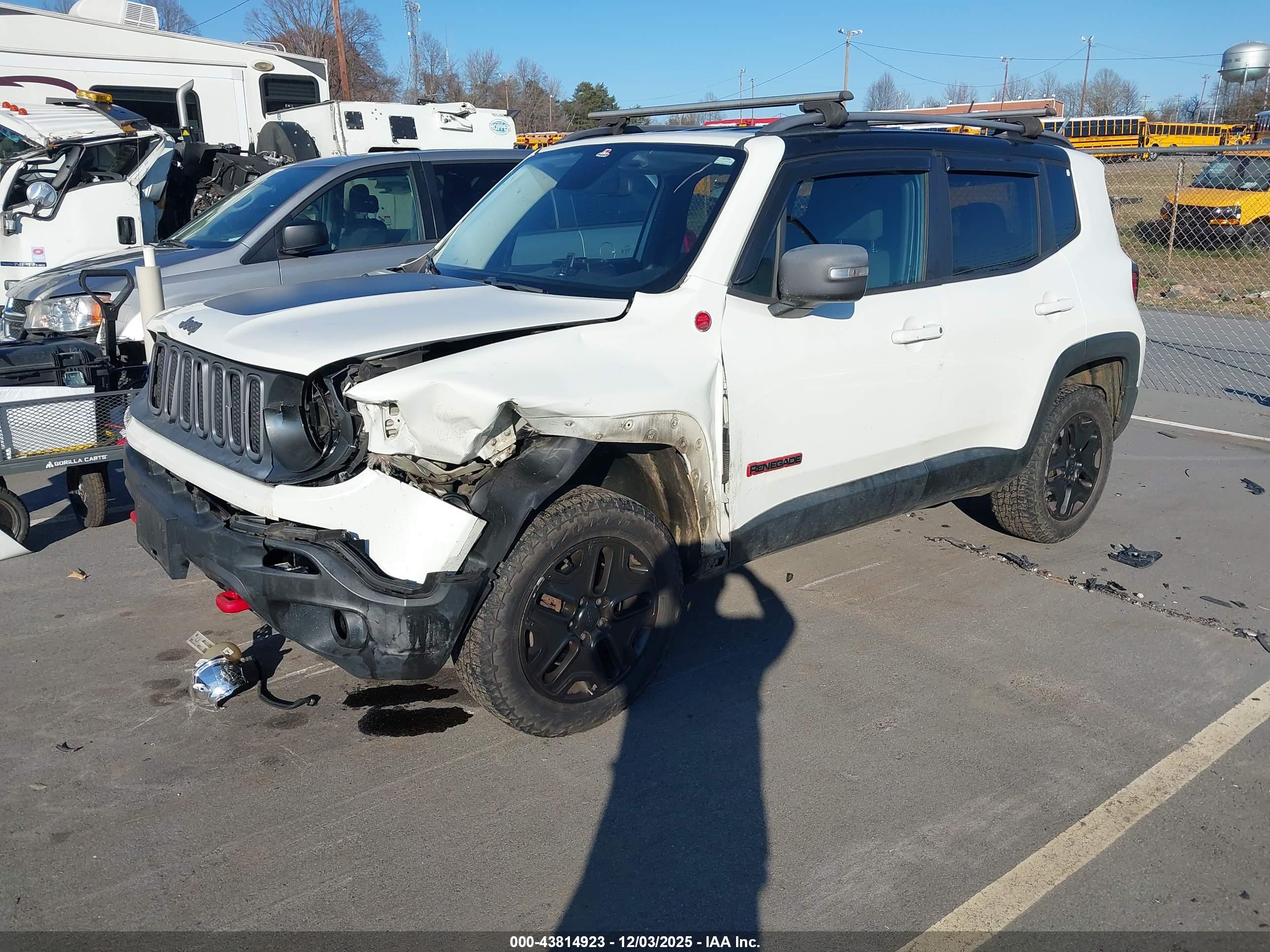 JEEP RENEGADE image 2
