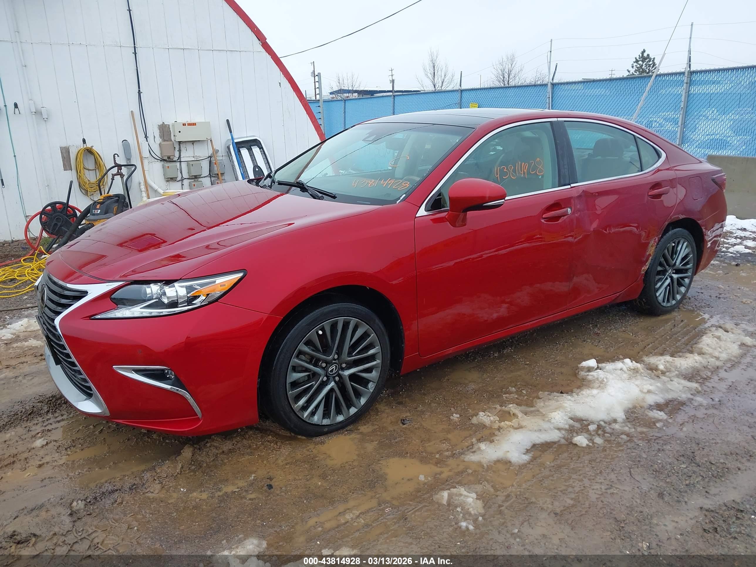 LEXUS ES image 2