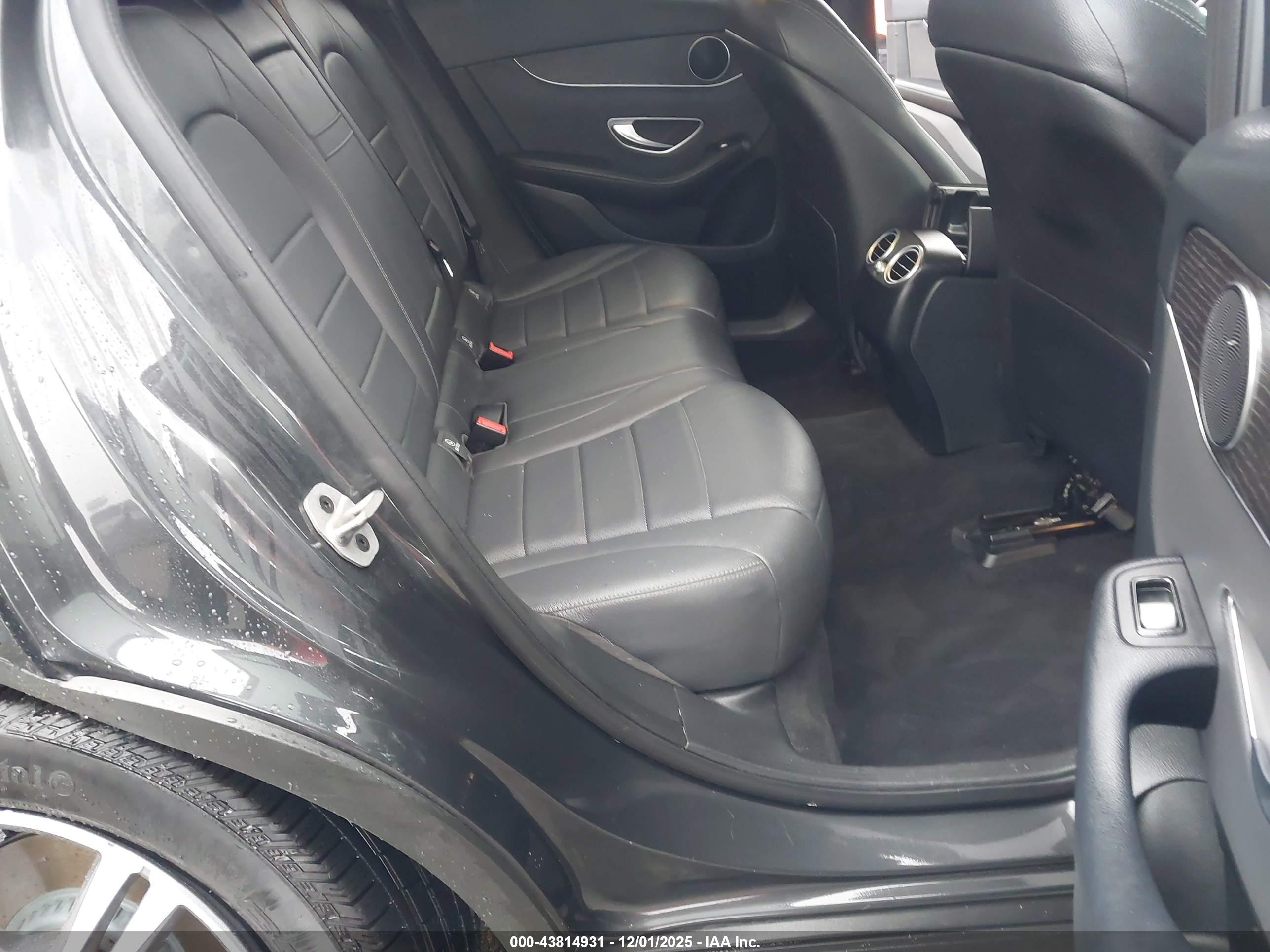 MERCEDES-BENZ GLC image 8