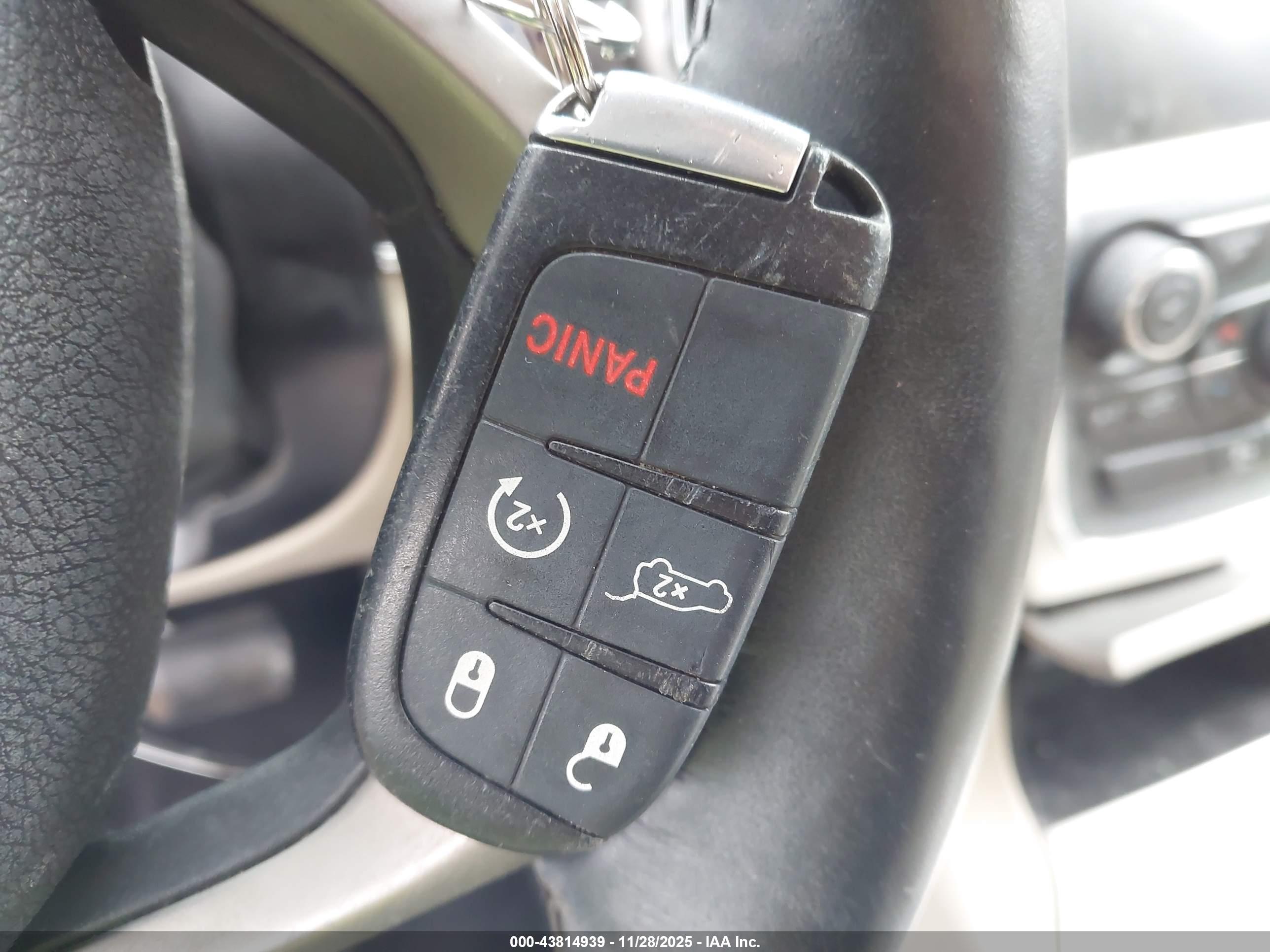JEEP GRAND image 11