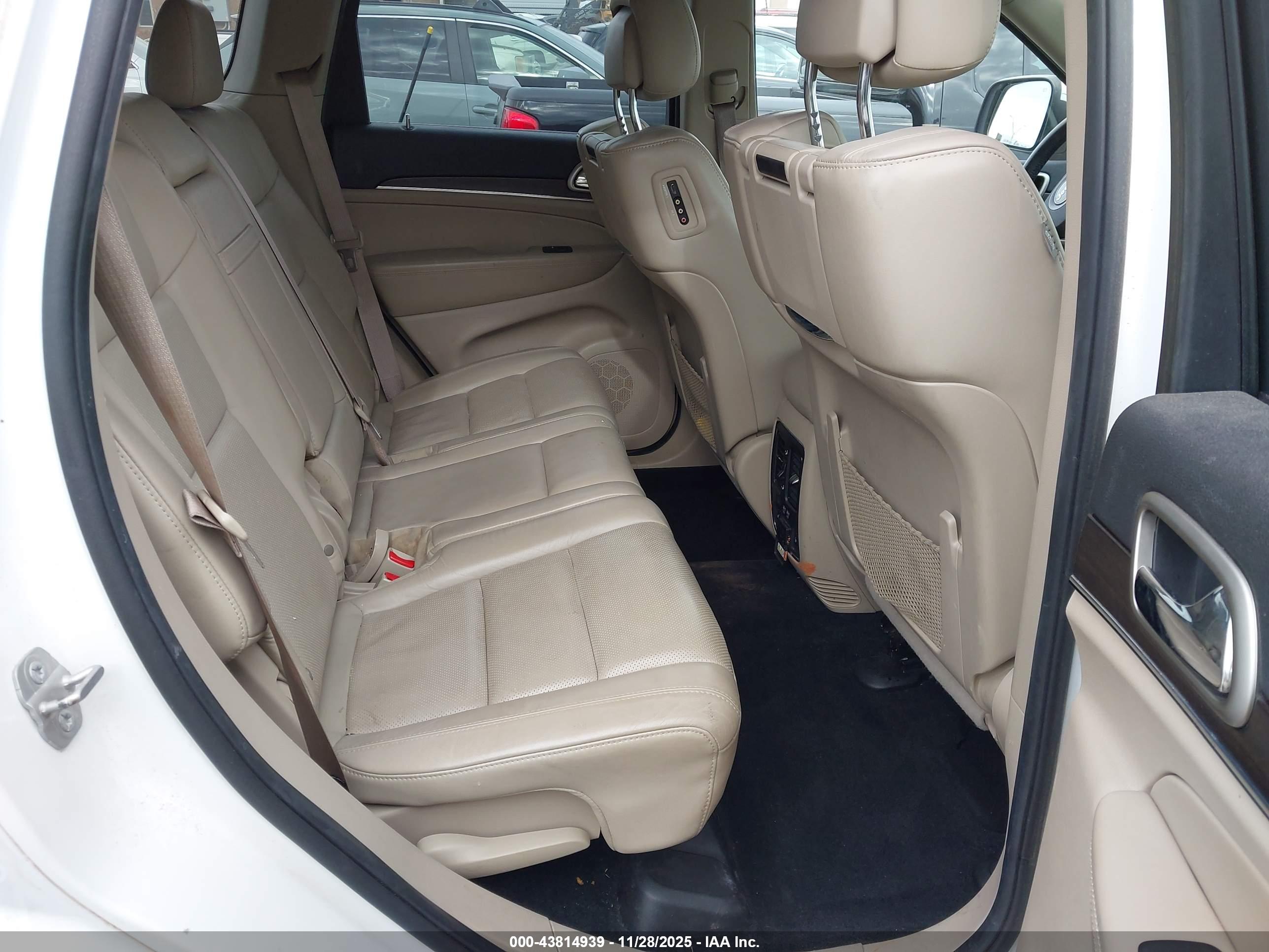 JEEP GRAND image 8