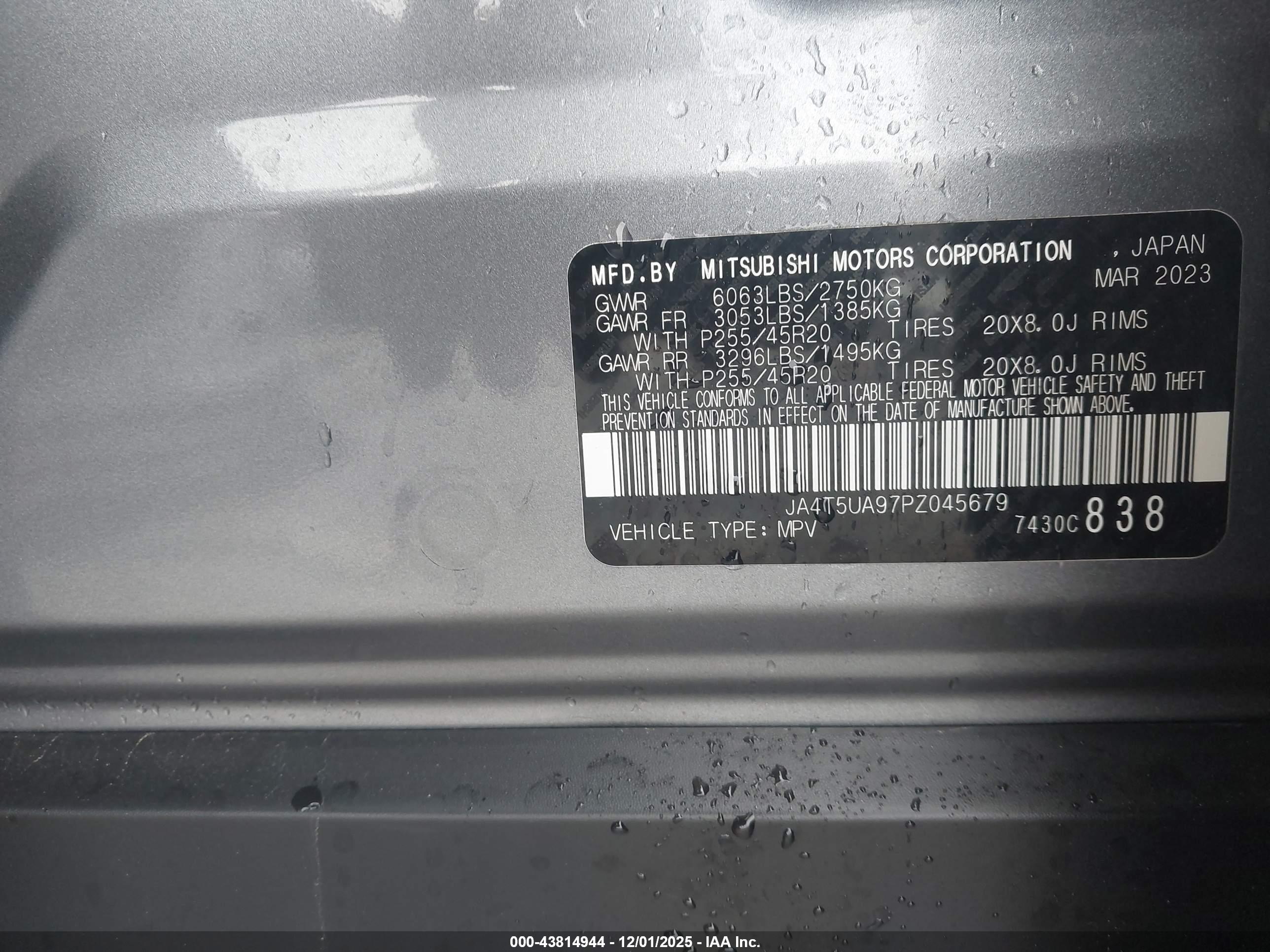 MITSUBISHI OUTLANDER image 9