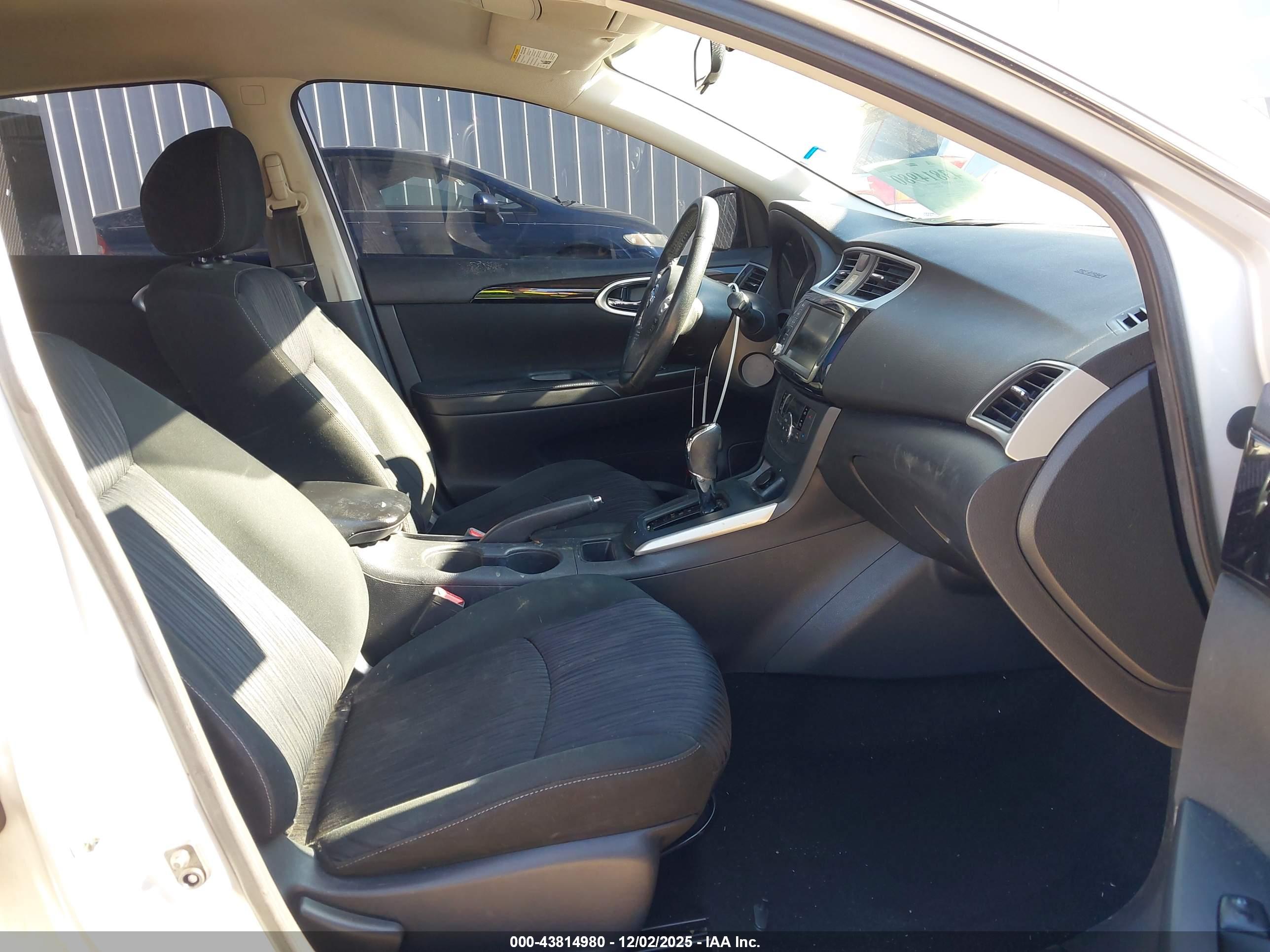 NISSAN SENTRA image 5
