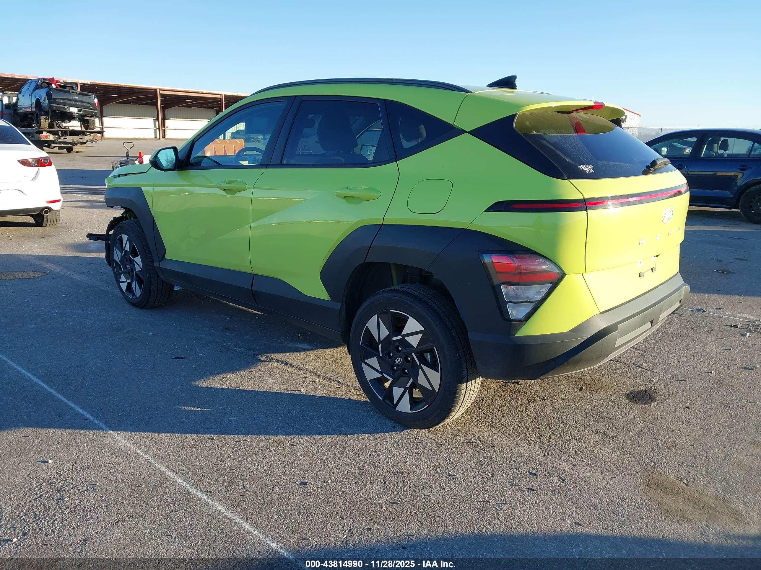 HYUNDAI KONA image 3
