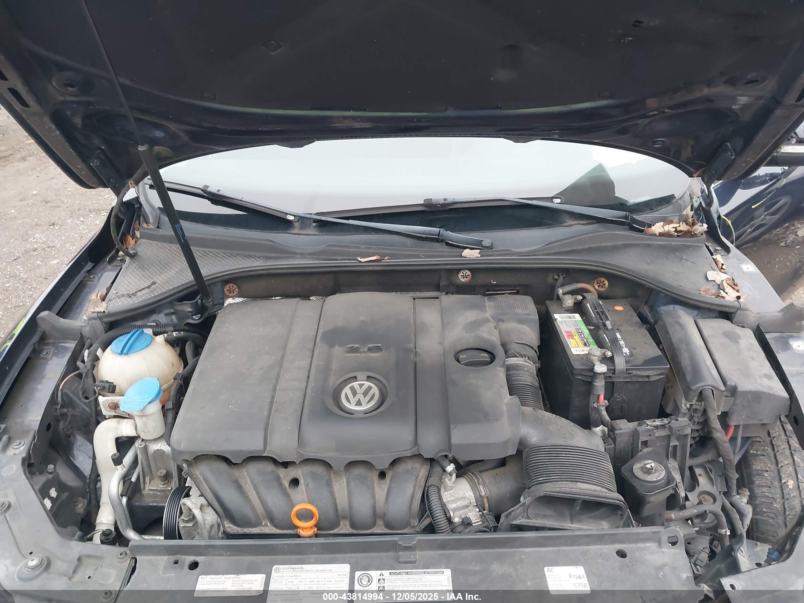 VOLKSWAGEN PASSAT image 10