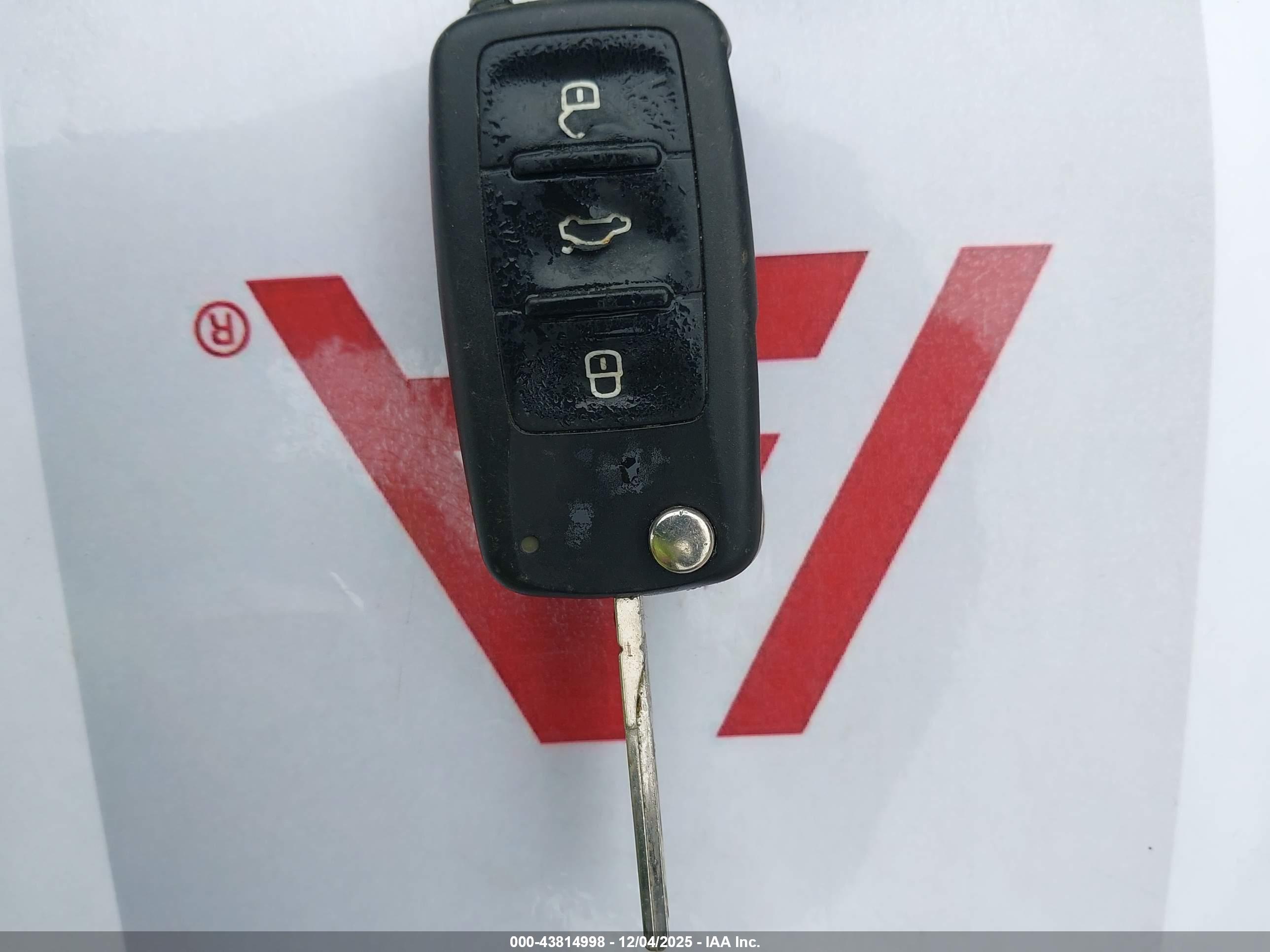 VOLKSWAGEN JETTA image 11
