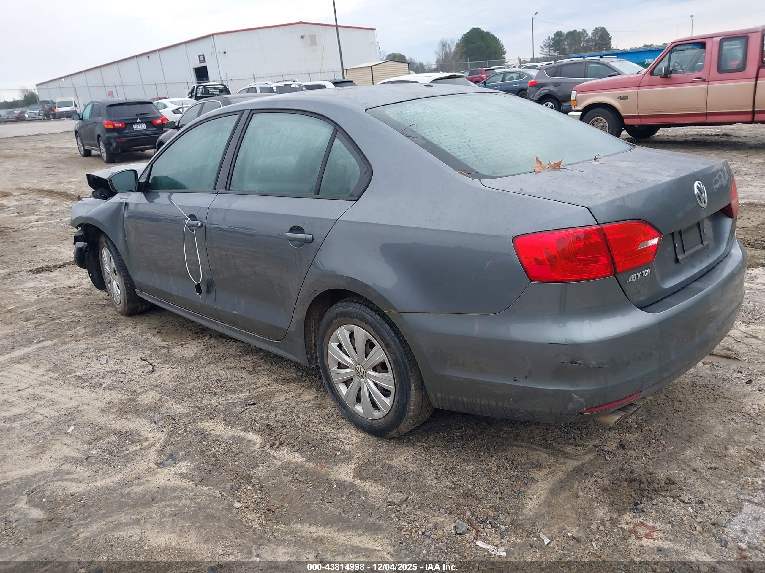 VOLKSWAGEN JETTA image 3
