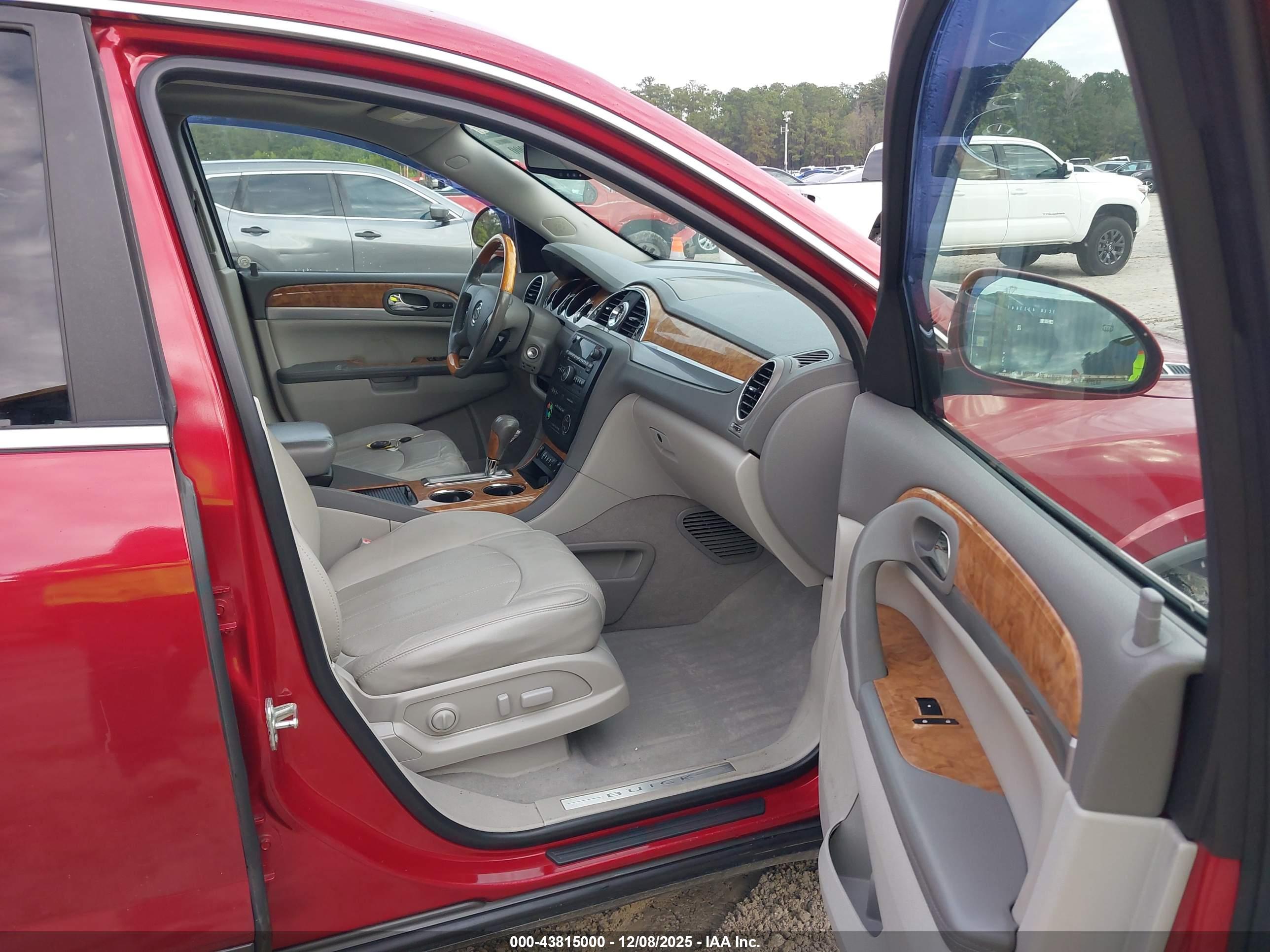 BUICK ENCLAVE image 5