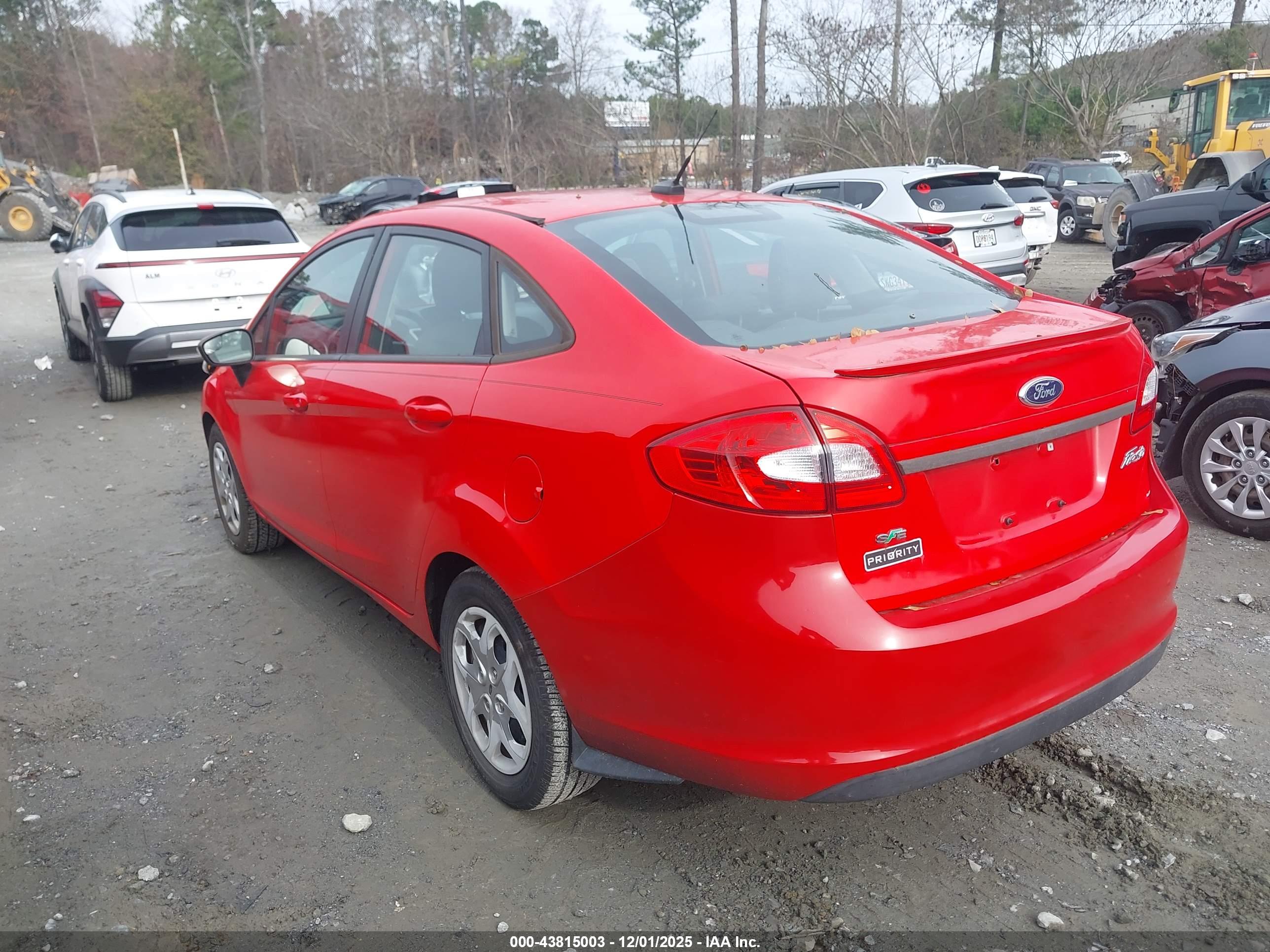 FORD FIESTA image 3