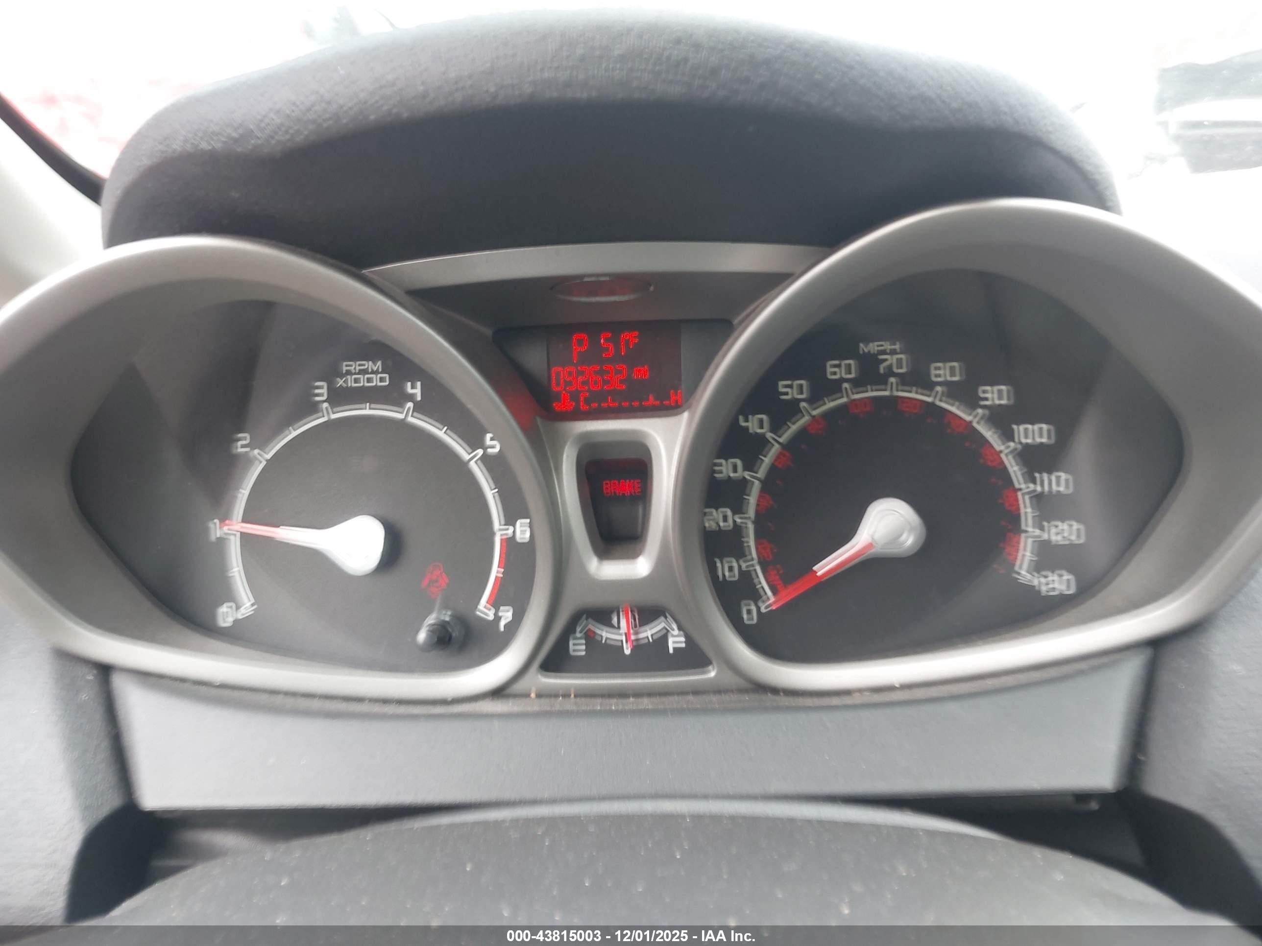 FORD FIESTA image 7
