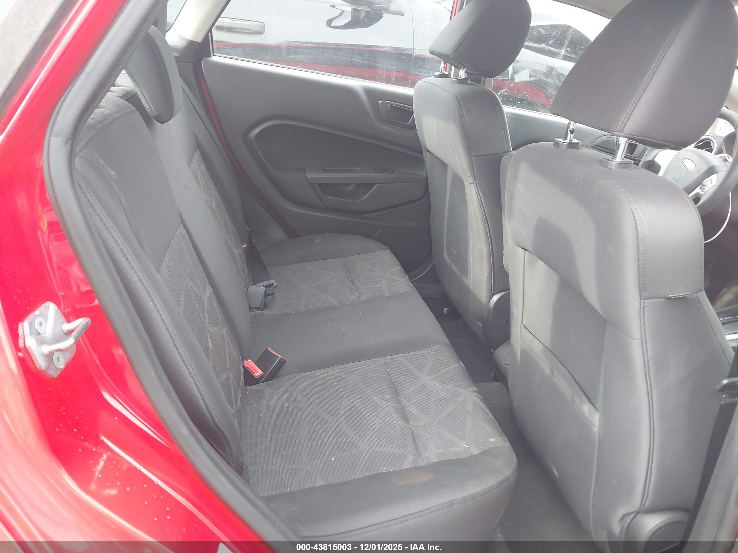 FORD FIESTA image 8